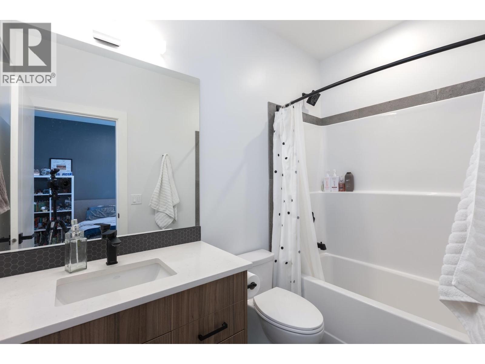 Picture for 254 Summer Wood  Drive https://www.cirrealty.ca/reb/bc/1/10364091_30.jpg