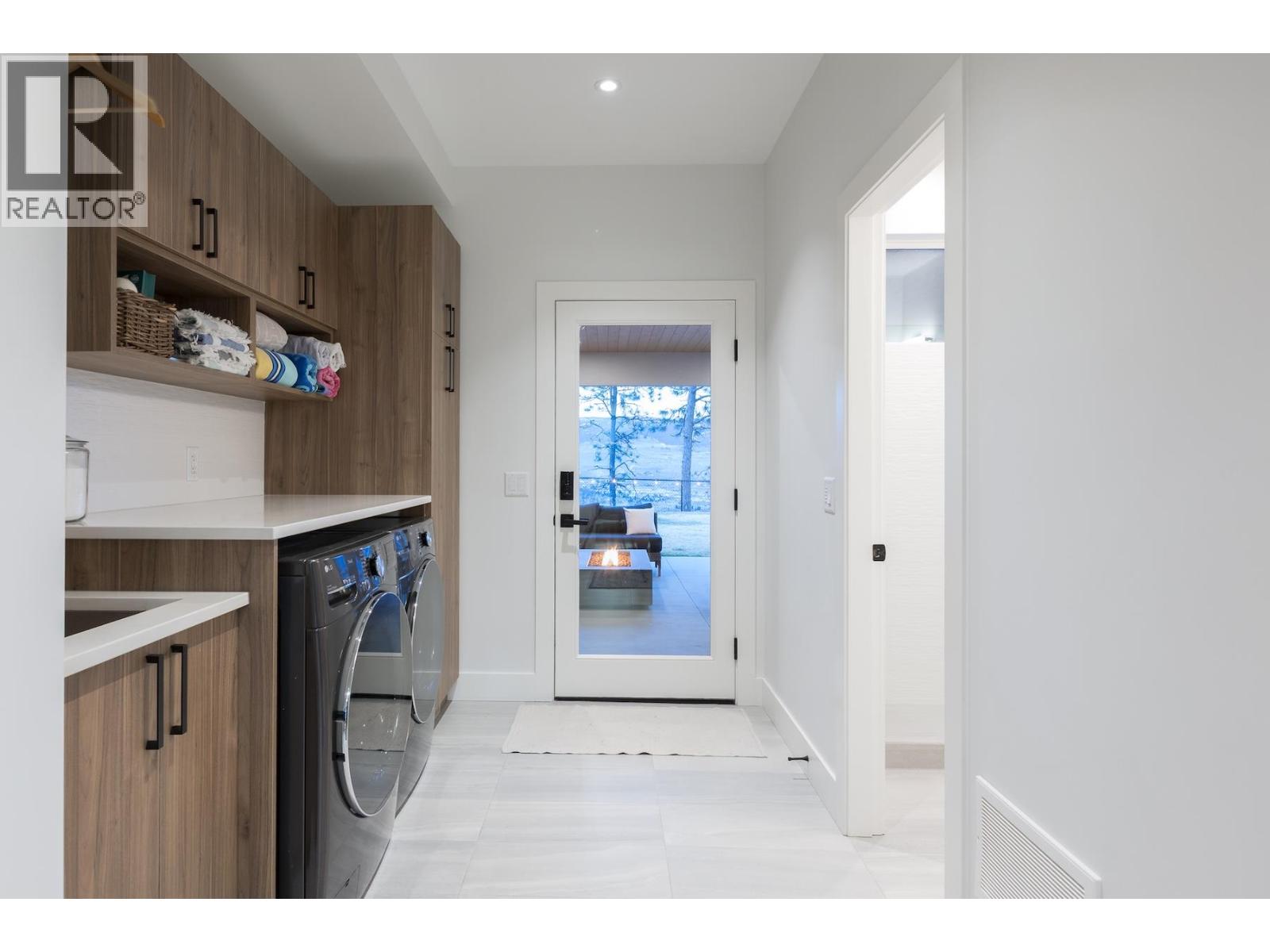 Picture for 254 Summer Wood  Drive https://www.cirrealty.ca/reb/bc/1/10364091_41.jpg