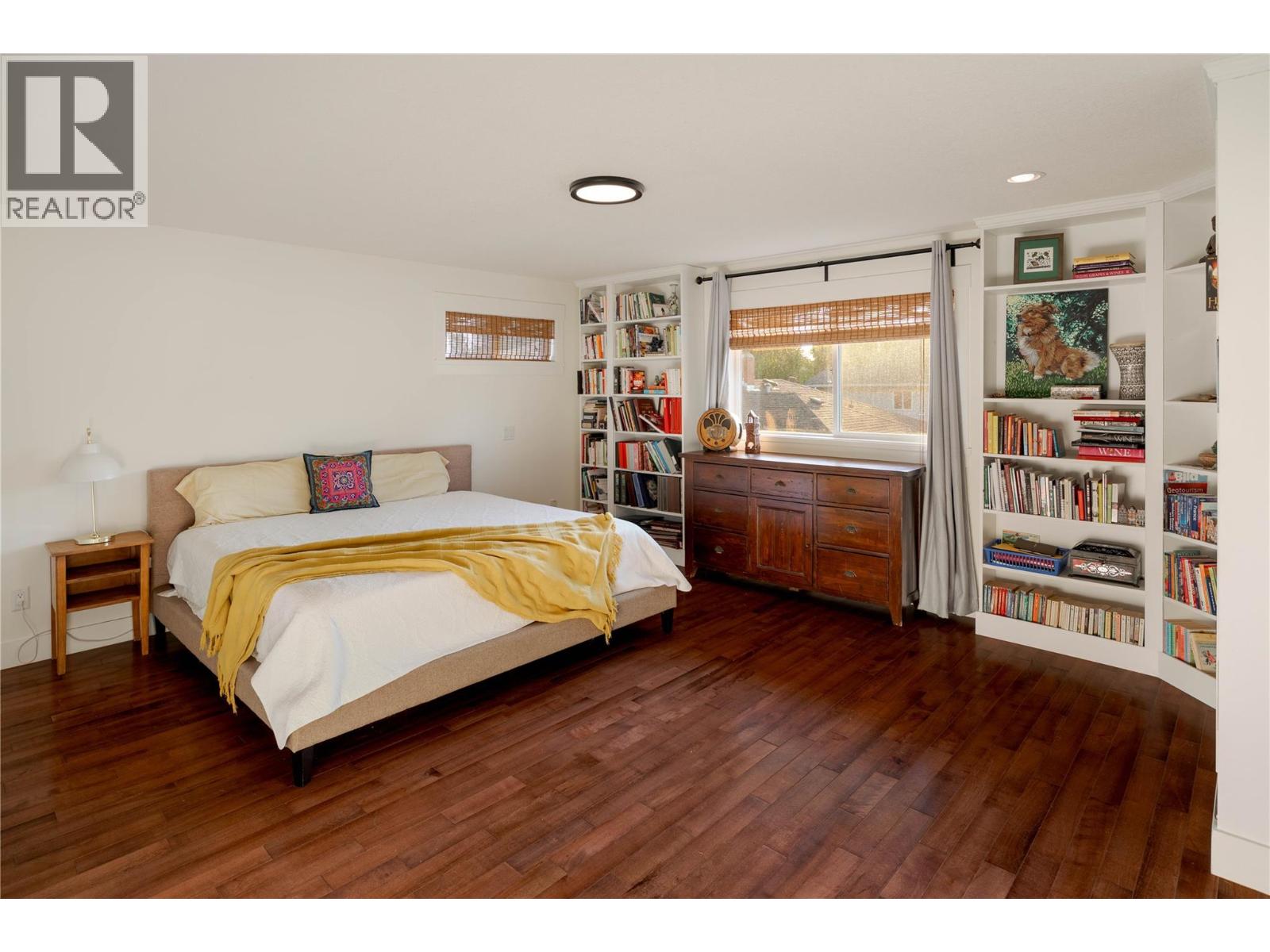 Picture for 1818 Bowes  Street https://www.cirrealty.ca/reb/bc/1/10364211_13.jpg