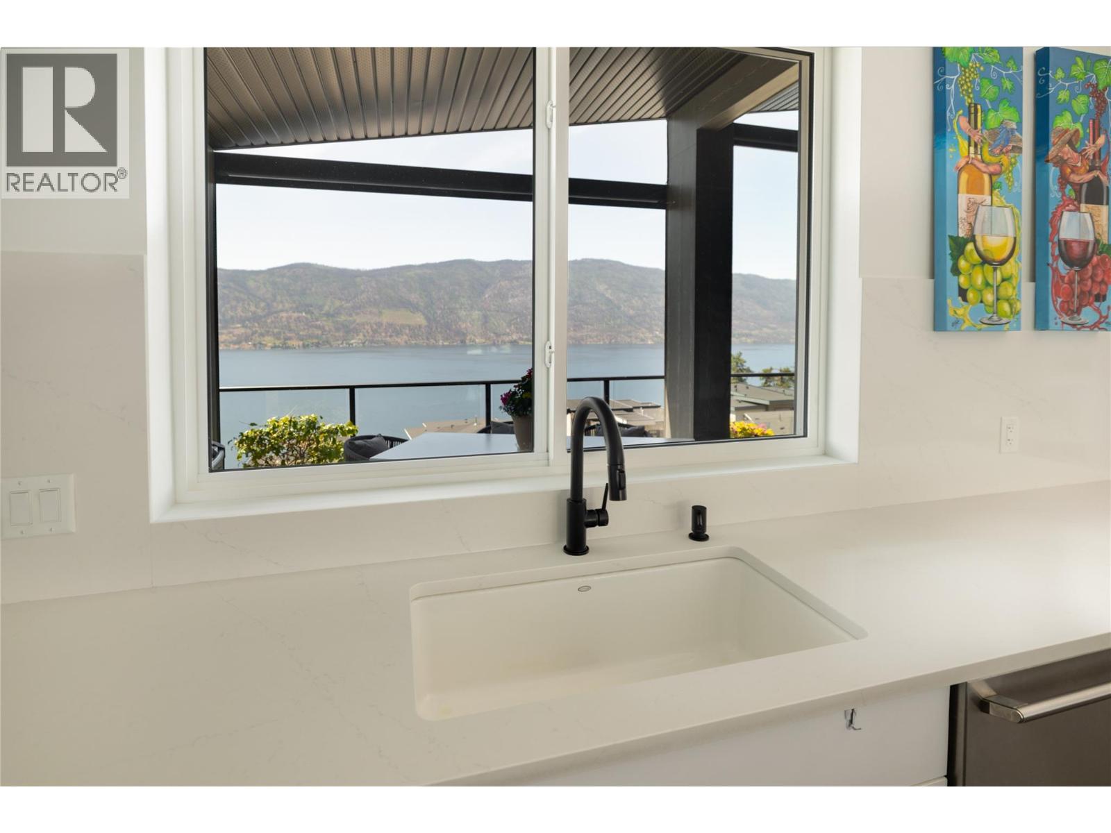 Picture for 3628 Sagehill  Court https://www.cirrealty.ca/reb/bc/1/10364521_10.jpg