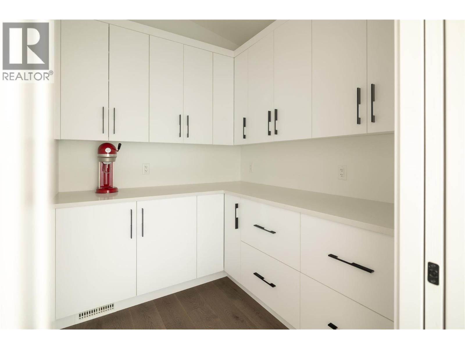 Picture for 3628 Sagehill  Court https://www.cirrealty.ca/reb/bc/1/10364521_27.jpg