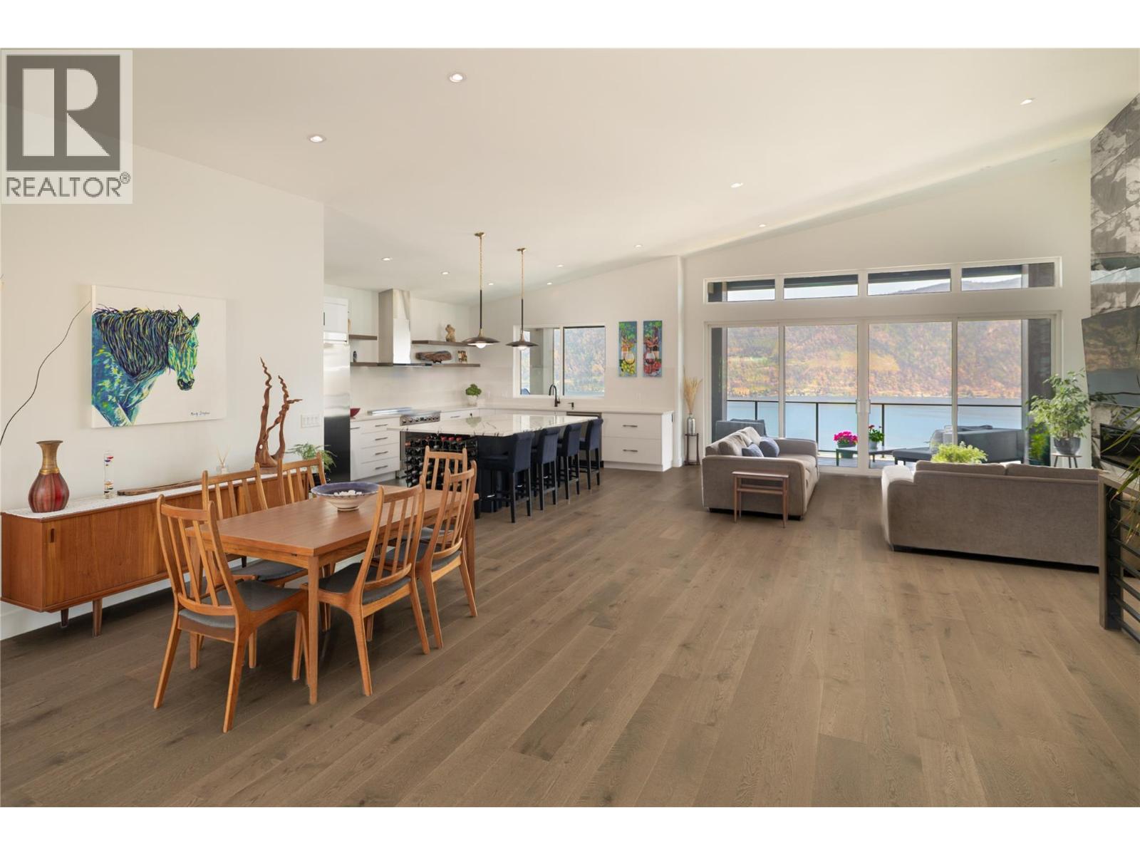 Picture for 3628 Sagehill  Court https://www.cirrealty.ca/reb/bc/1/10364521_6.jpg