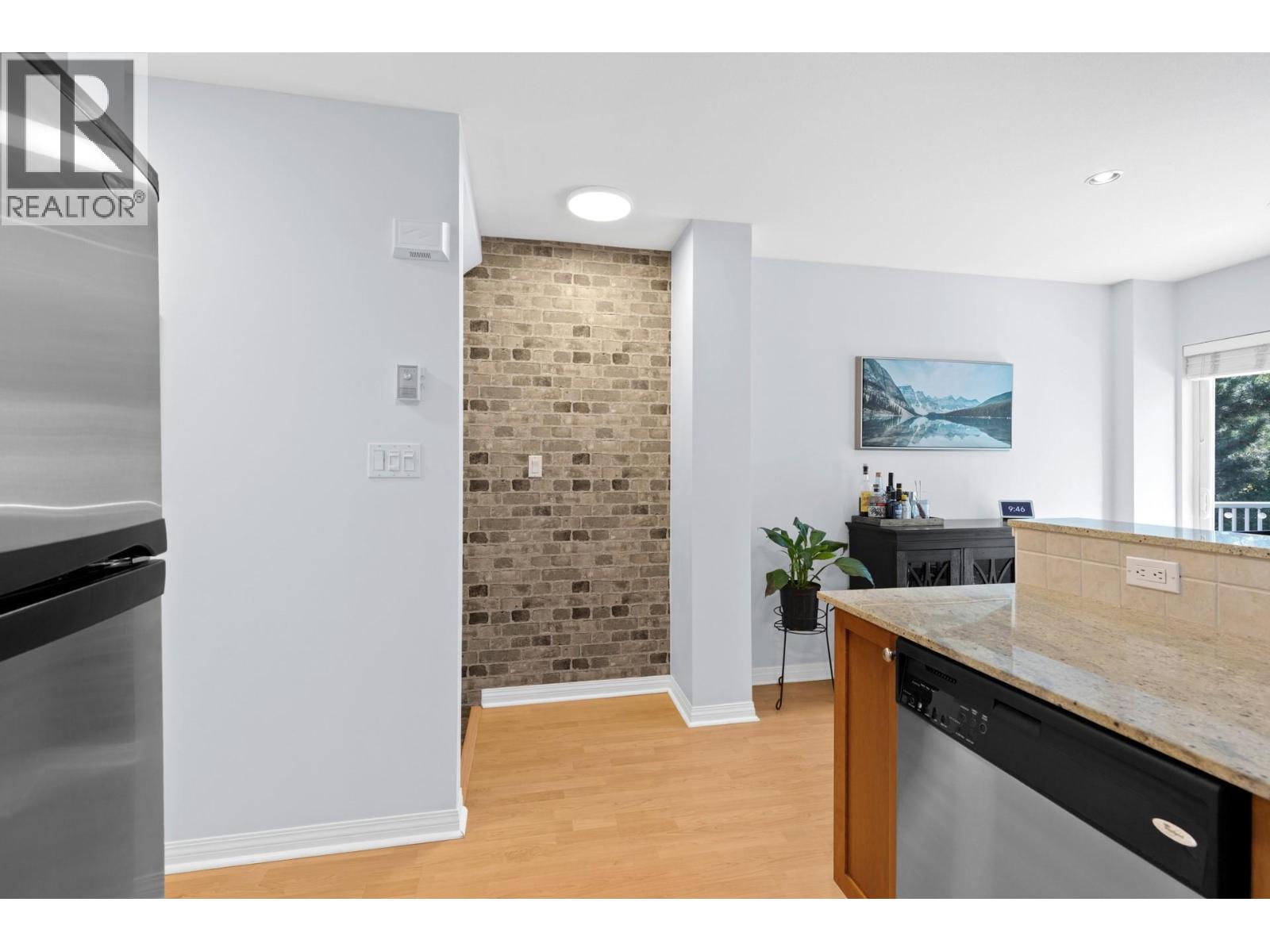 Picture for Unit #14, 1853 Parkview  Crescent https://www.cirrealty.ca/reb/bc/1/10364581_10.jpg