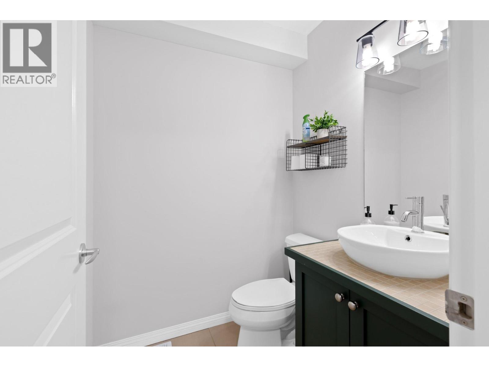 Picture for Unit #14, 1853 Parkview  Crescent https://www.cirrealty.ca/reb/bc/1/10364581_23.jpg