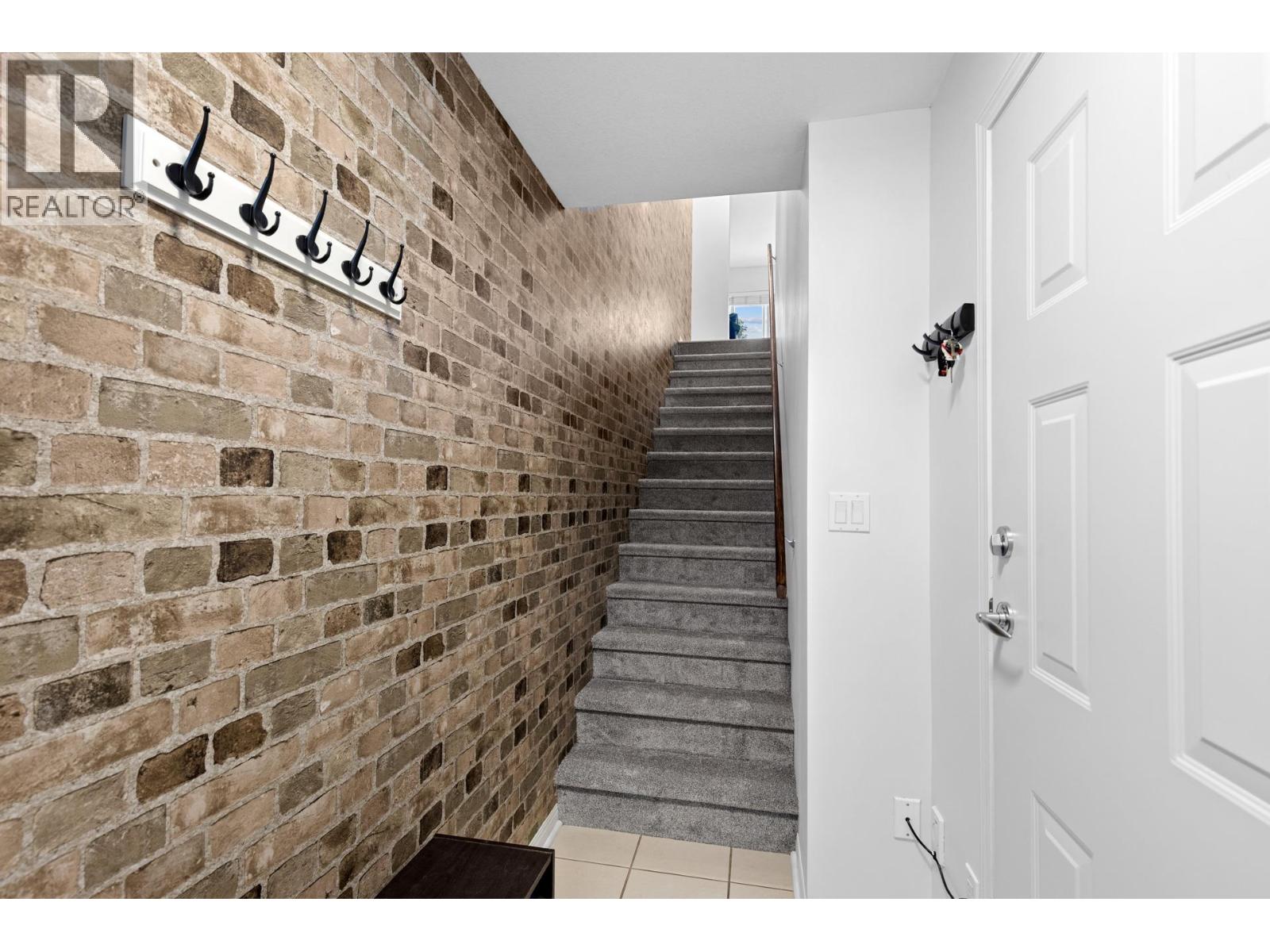 Picture for Unit #14, 1853 Parkview  Crescent https://www.cirrealty.ca/reb/bc/1/10364581_25.jpg
