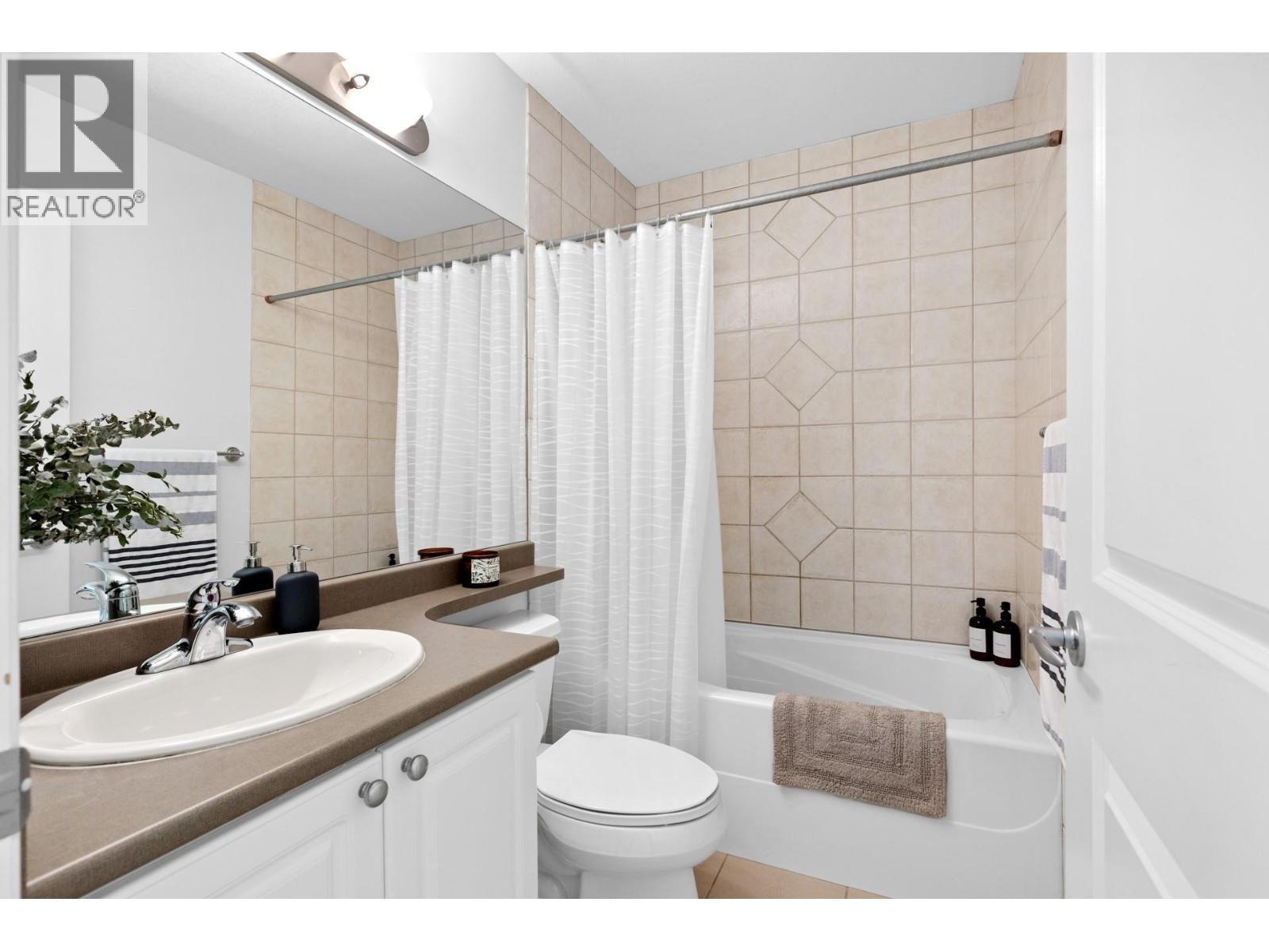 Picture for Unit #14, 1853 Parkview  Crescent https://www.cirrealty.ca/reb/bc/1/10364581_32.jpg