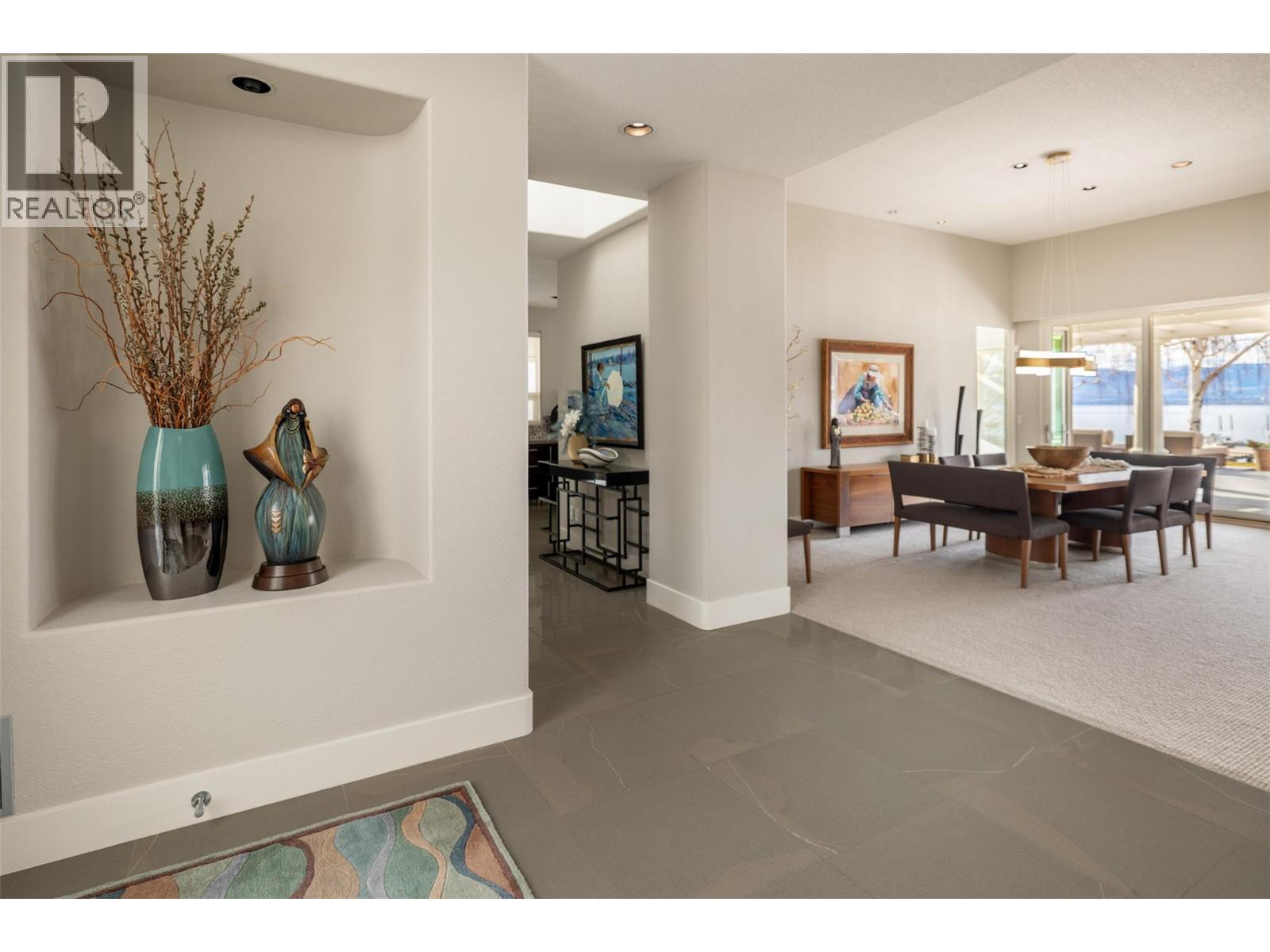 Picture for 4458A Lakeland  Road https://www.cirrealty.ca/reb/bc/1/10364601_11.jpg