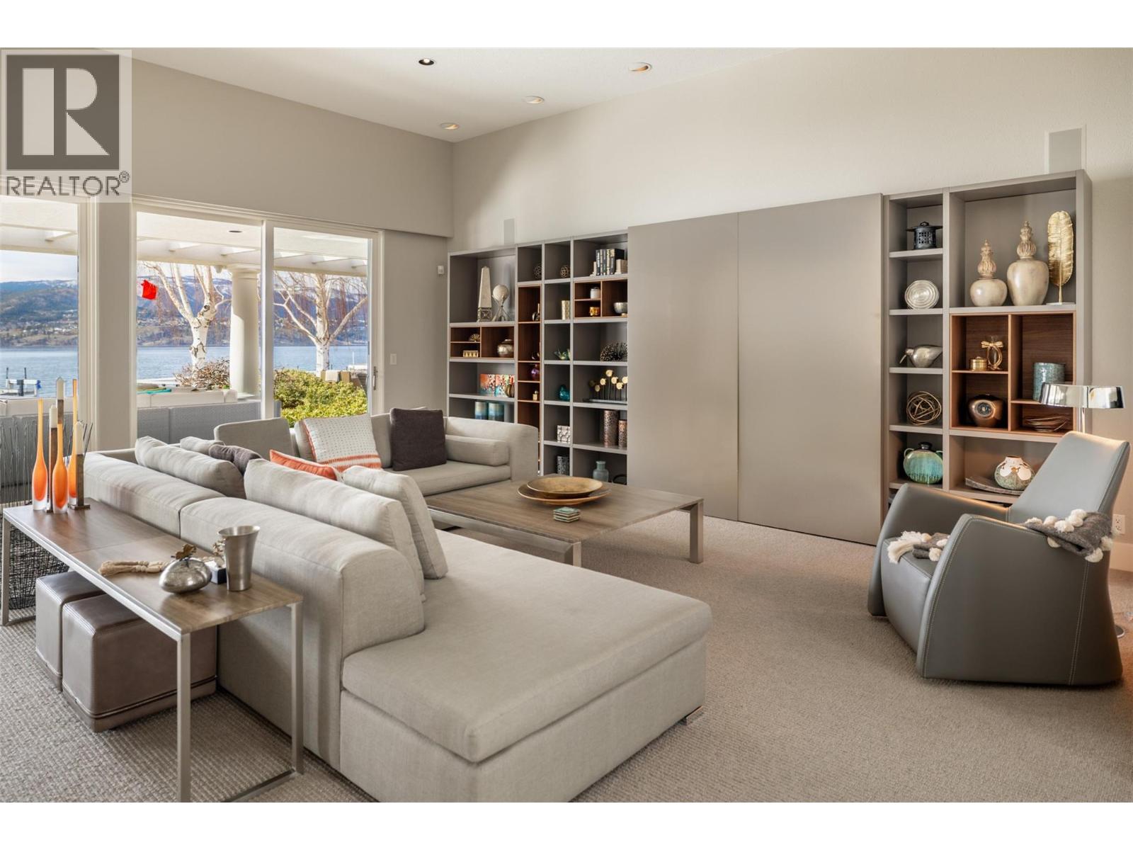 Picture for 4458A Lakeland  Road https://www.cirrealty.ca/reb/bc/1/10364601_13.jpg