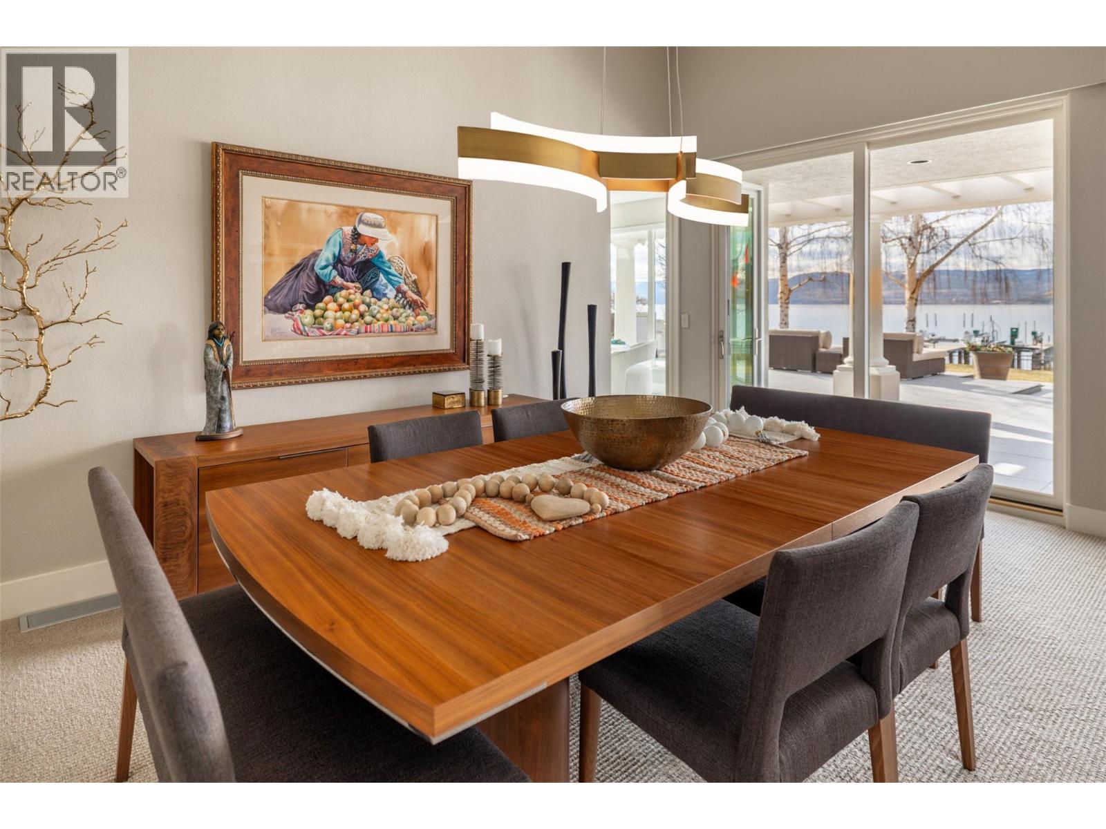 Picture for 4458A Lakeland  Road https://www.cirrealty.ca/reb/bc/1/10364601_25.jpg