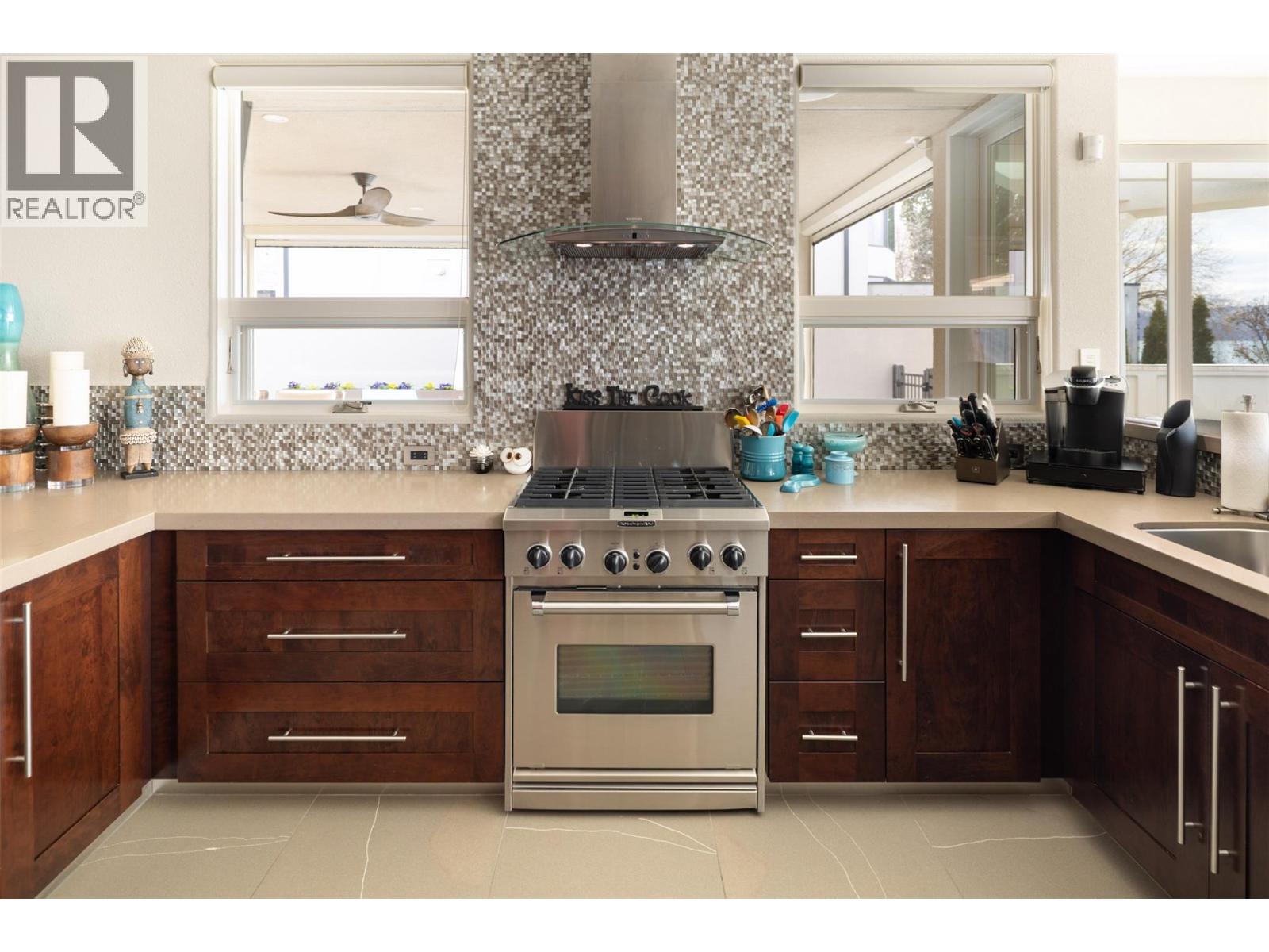 Picture for 4458A Lakeland  Road https://www.cirrealty.ca/reb/bc/1/10364601_29.jpg