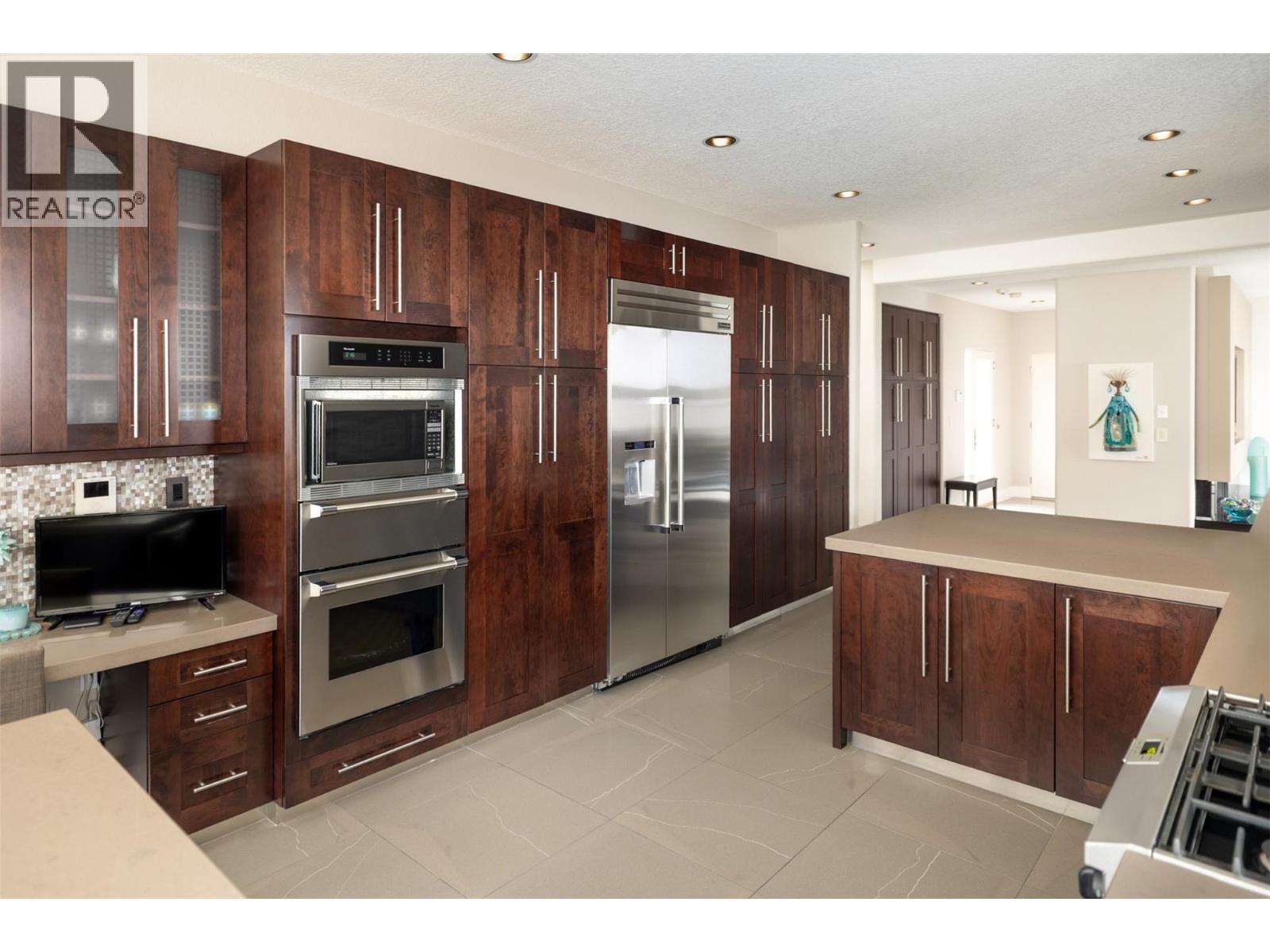 Picture for 4458A Lakeland  Road https://www.cirrealty.ca/reb/bc/1/10364601_33.jpg