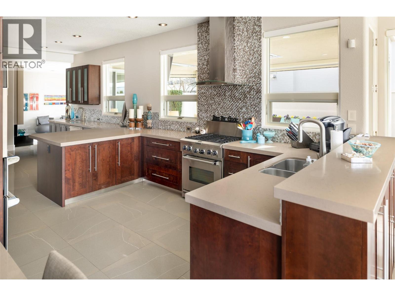 Picture for 4458A Lakeland  Road https://www.cirrealty.ca/reb/bc/1/10364601_35.jpg