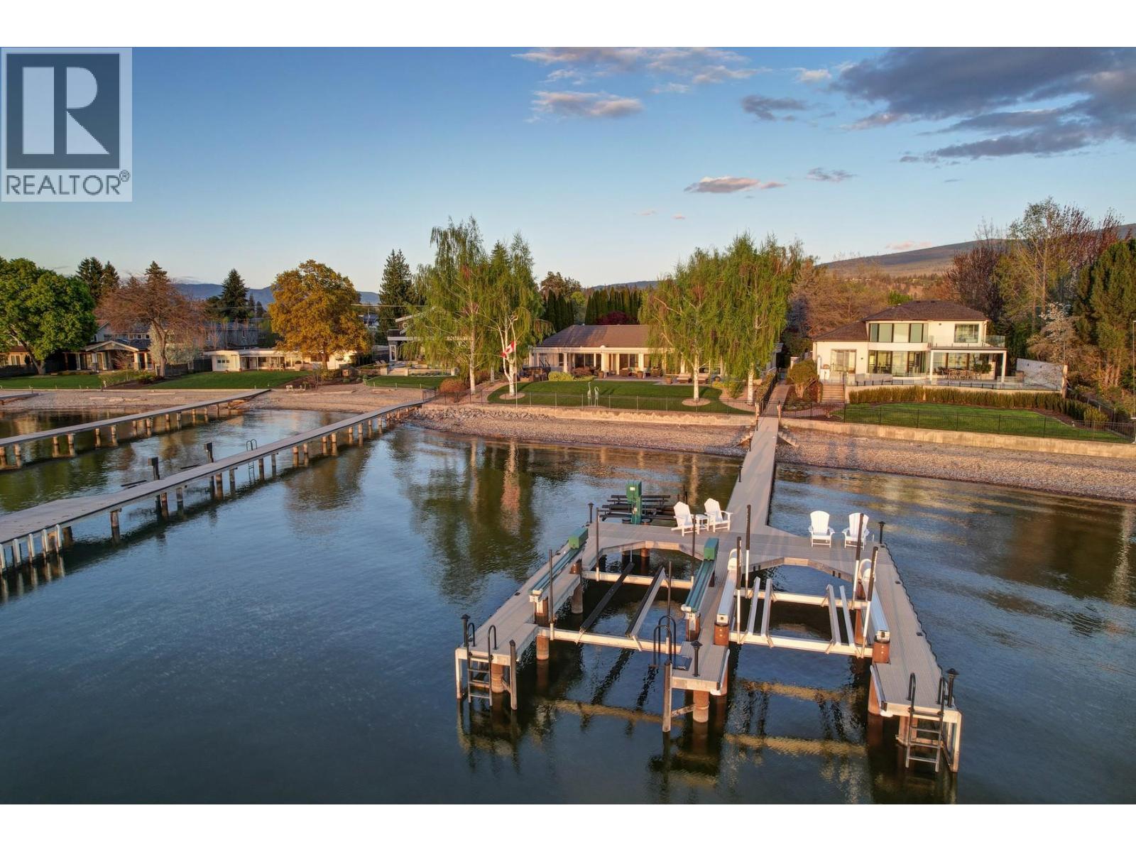 Picture for 4458A Lakeland  Road https://www.cirrealty.ca/reb/bc/1/10364601_4.jpg