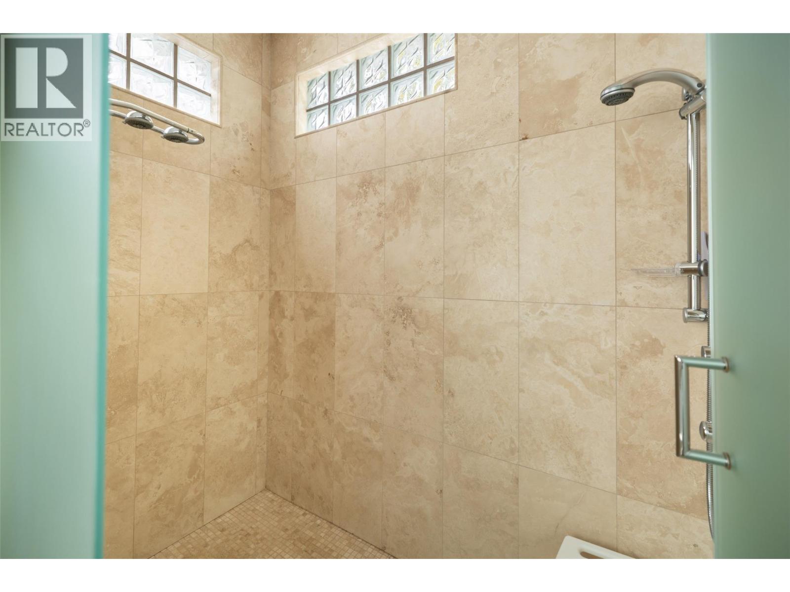 Picture for 4458A Lakeland  Road https://www.cirrealty.ca/reb/bc/1/10364601_42.jpg