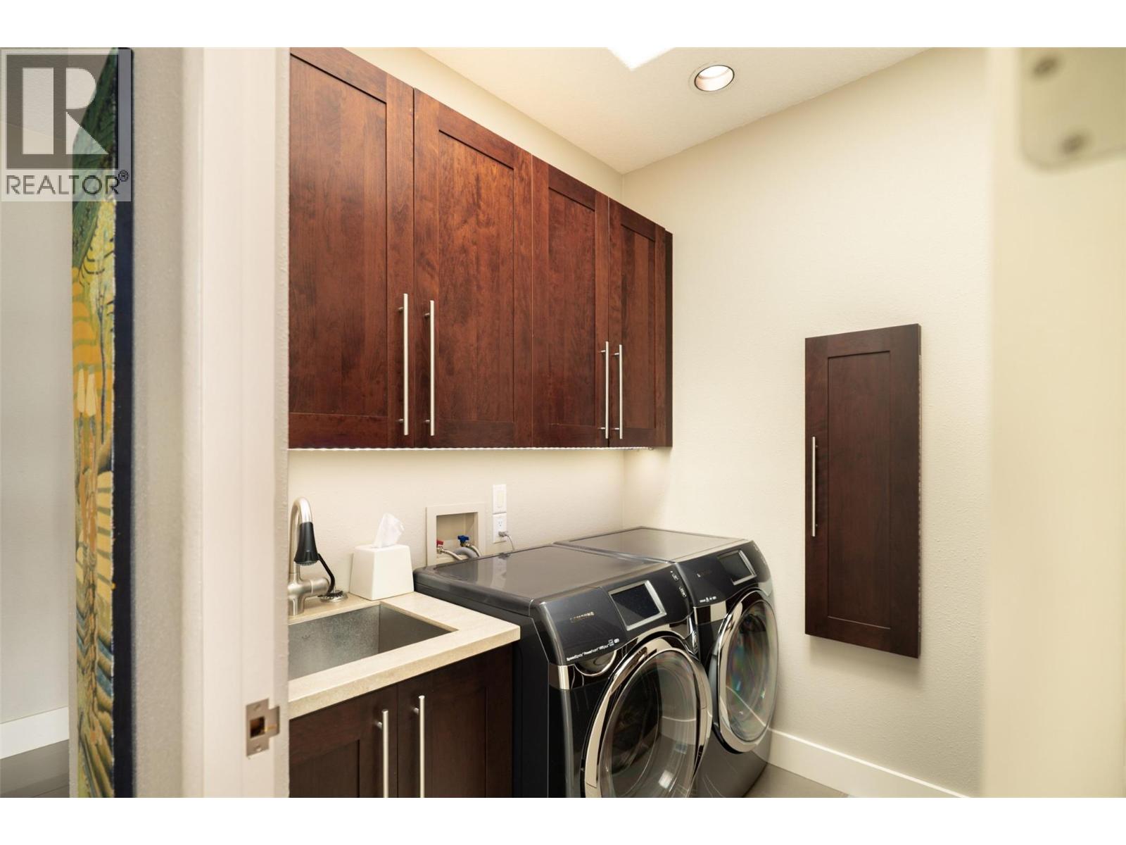 Picture for 4458A Lakeland  Road https://www.cirrealty.ca/reb/bc/1/10364601_47.jpg