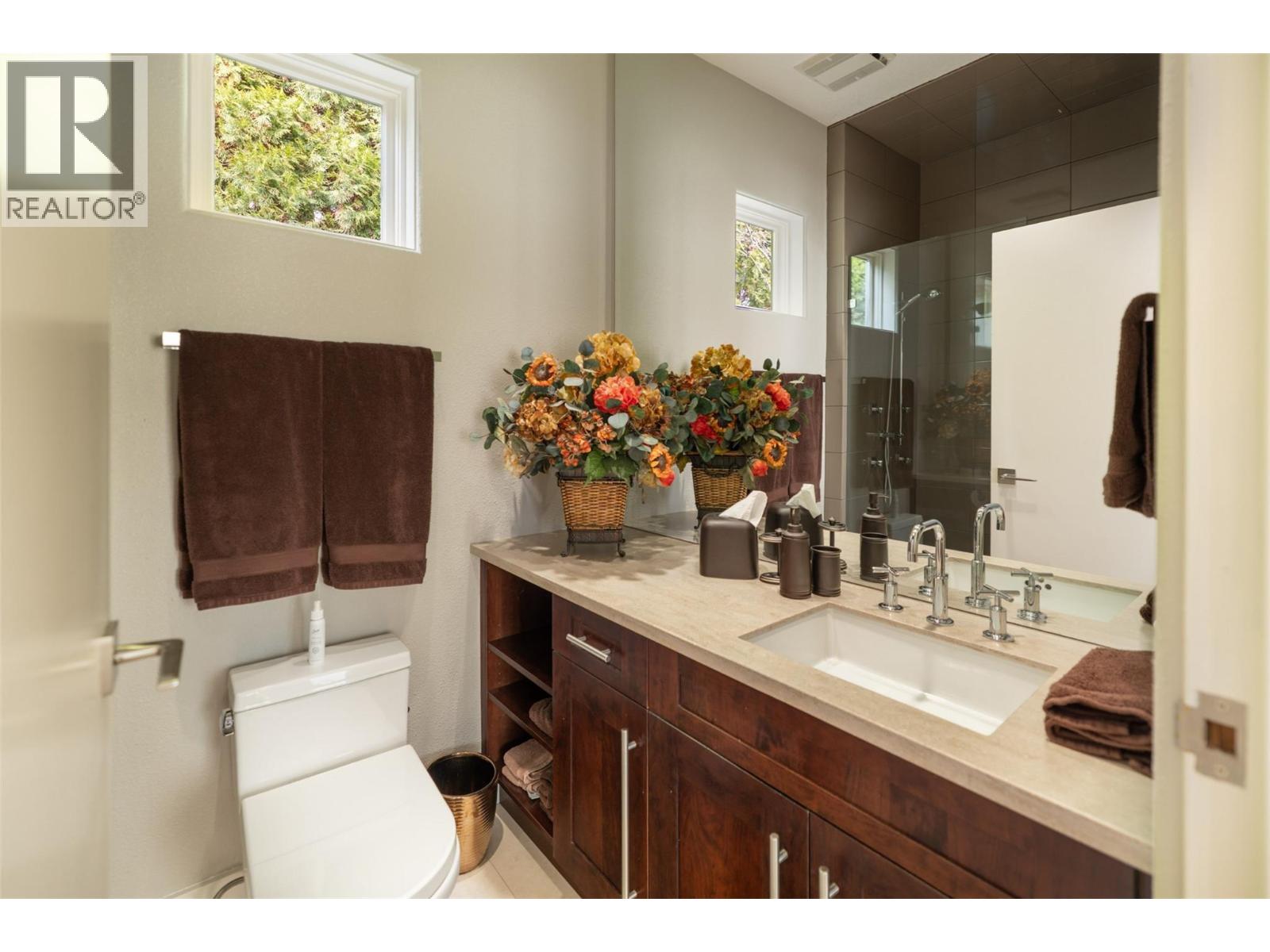 Picture for 4458A Lakeland  Road https://www.cirrealty.ca/reb/bc/1/10364601_53.jpg