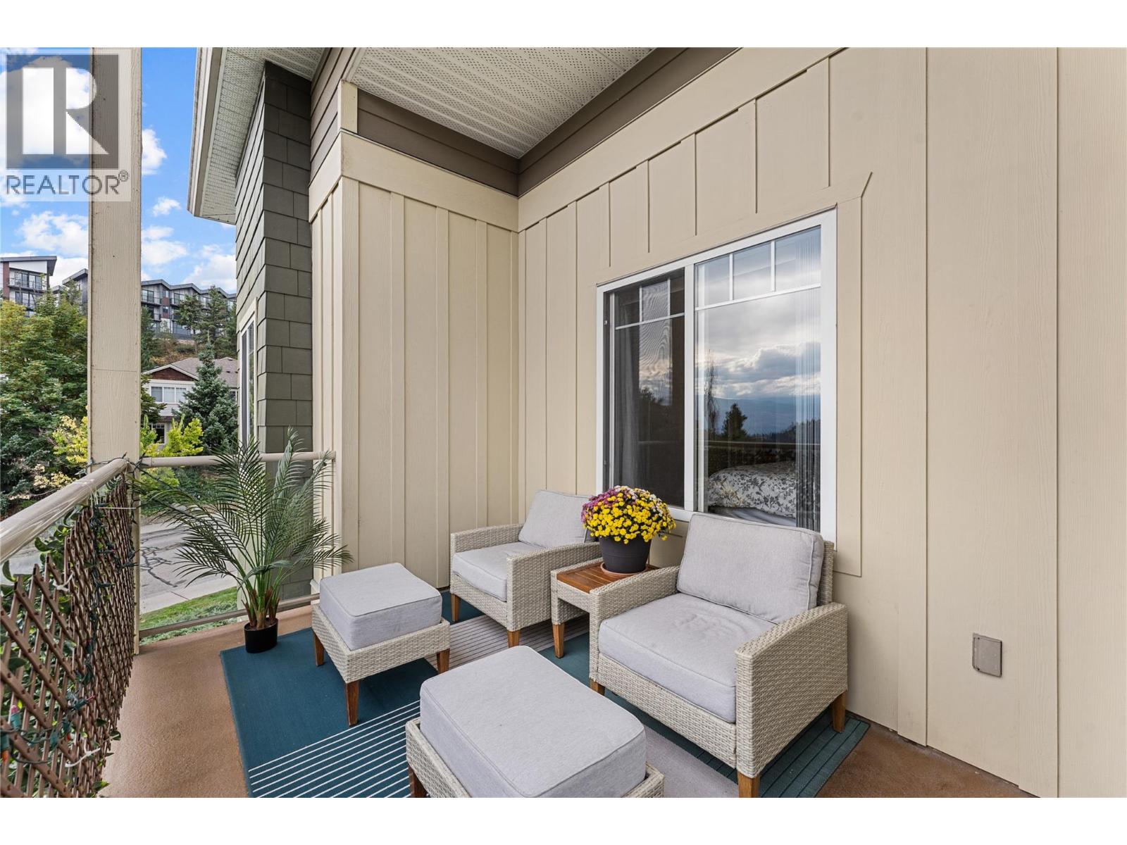 Picture for Unit #302, 2120 Shannon Ridge  Drive https://www.cirrealty.ca/reb/bc/1/10364671_12.jpg
