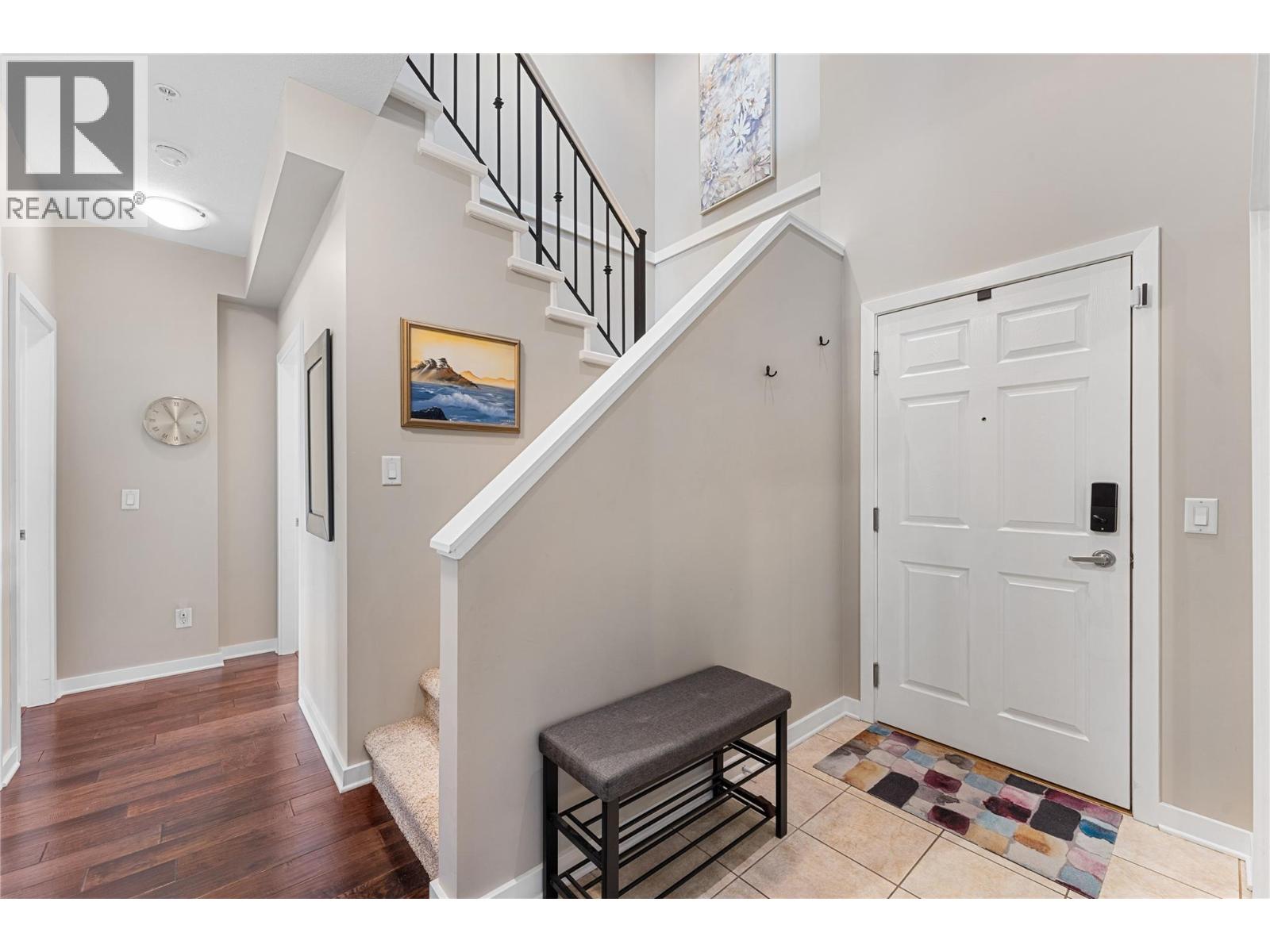 Picture for Unit #302, 2120 Shannon Ridge  Drive https://www.cirrealty.ca/reb/bc/1/10364671_15.jpg