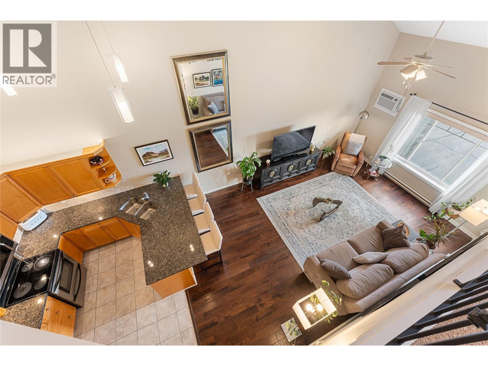 Picture for Unit #302, 2120 Shannon Ridge  Drive https://www.cirrealty.ca/reb/bc/1/10364671_26.jpg