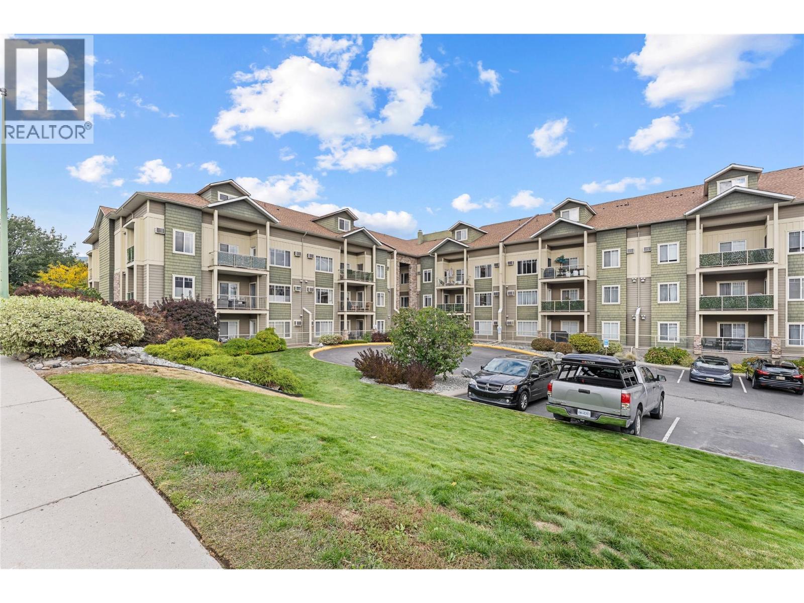 Picture for Unit #302, 2120 Shannon Ridge  Drive https://www.cirrealty.ca/reb/bc/1/10364671_32.jpg
