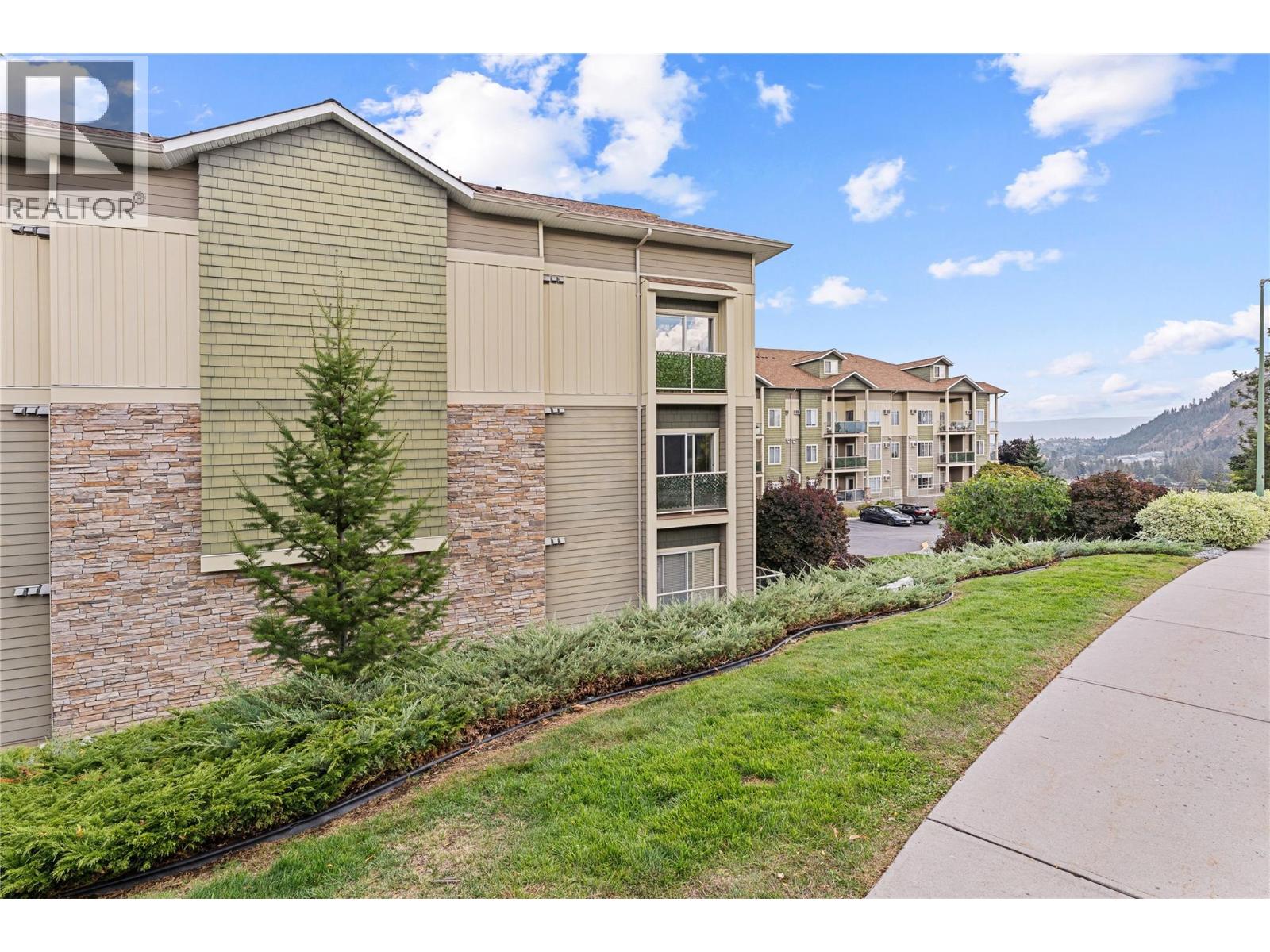 Picture for Unit #302, 2120 Shannon Ridge  Drive https://www.cirrealty.ca/reb/bc/1/10364671_33.jpg