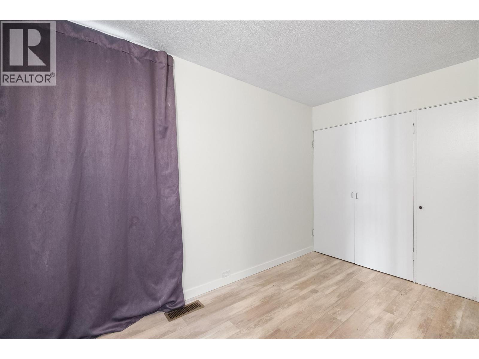 Picture for Unit #14, 353 Boyce  Crescent https://www.cirrealty.ca/reb/bc/1/10364791_15.jpg