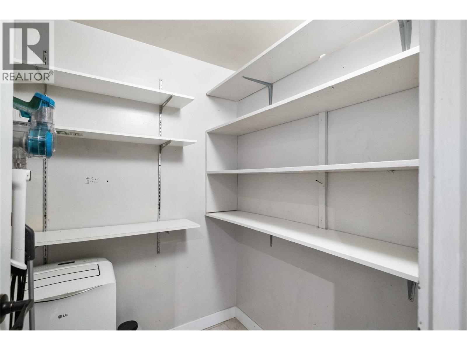 Picture for Unit #14, 353 Boyce  Crescent https://www.cirrealty.ca/reb/bc/1/10364791_7.jpg