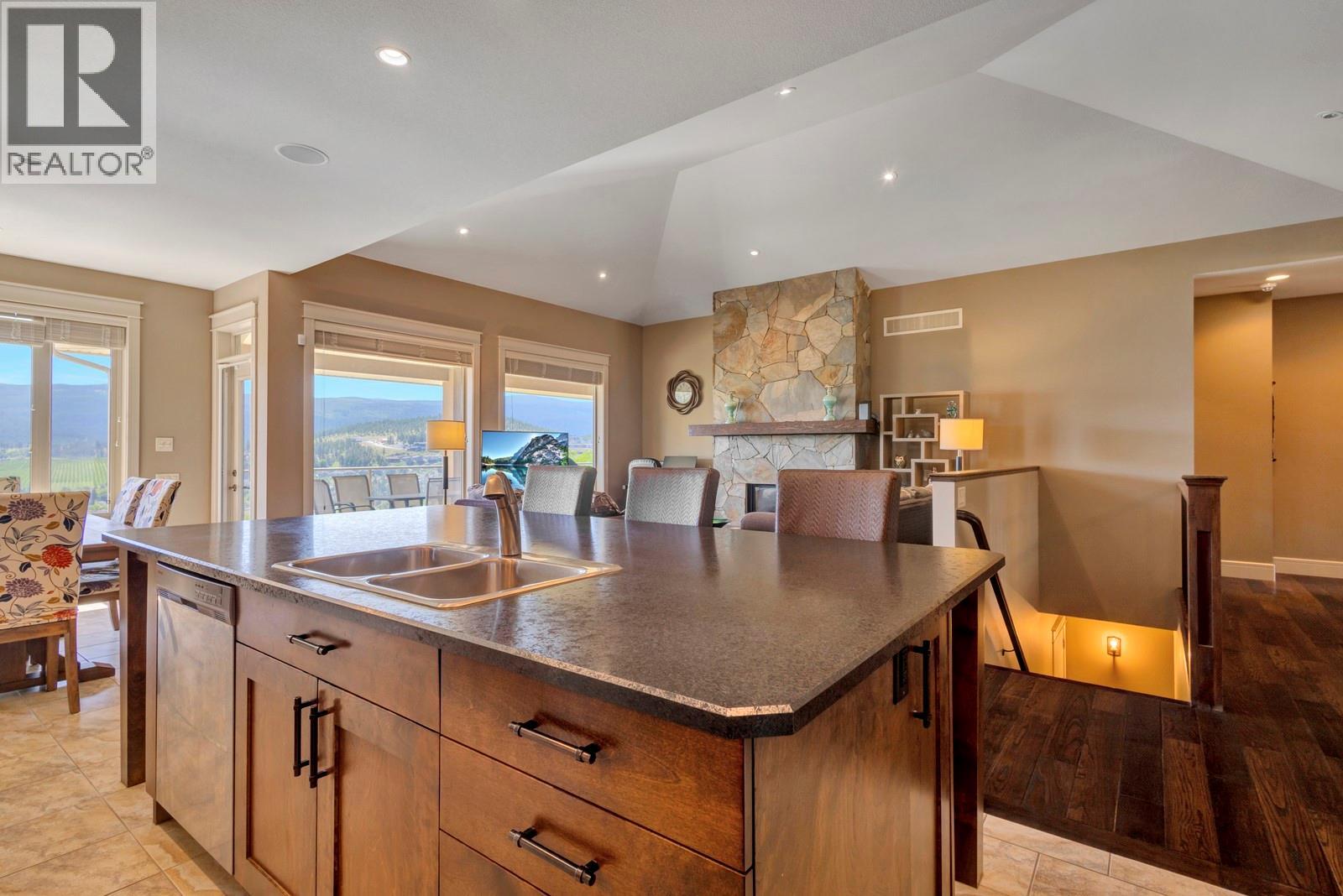 Picture for 1205 Loseth  Drive https://www.cirrealty.ca/reb/bc/1/10364971_11.jpg