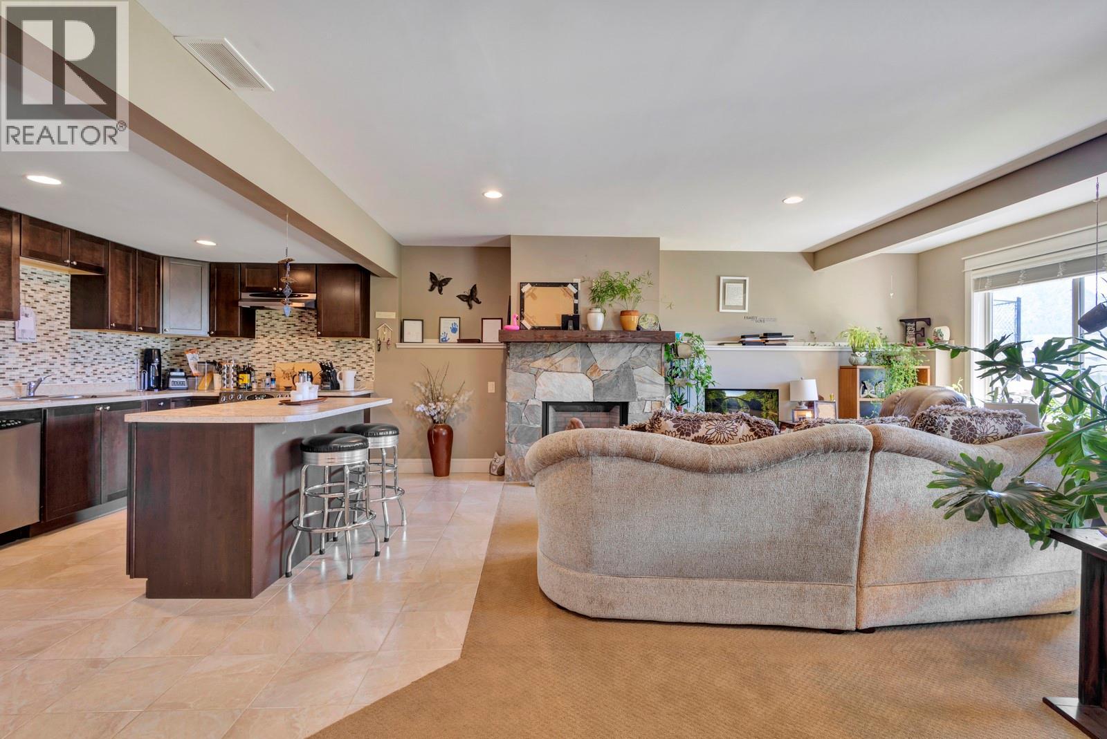 Picture for 1205 Loseth  Drive https://www.cirrealty.ca/reb/bc/1/10364971_34.jpg