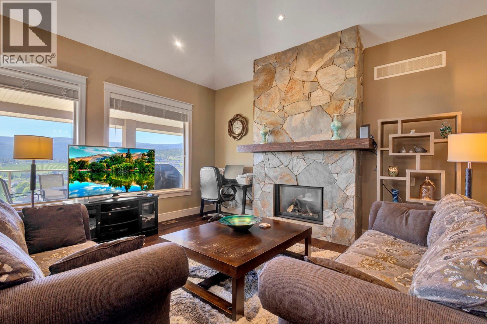 Picture for 1205 Loseth  Drive https://www.cirrealty.ca/reb/bc/1/10364971_4.jpg