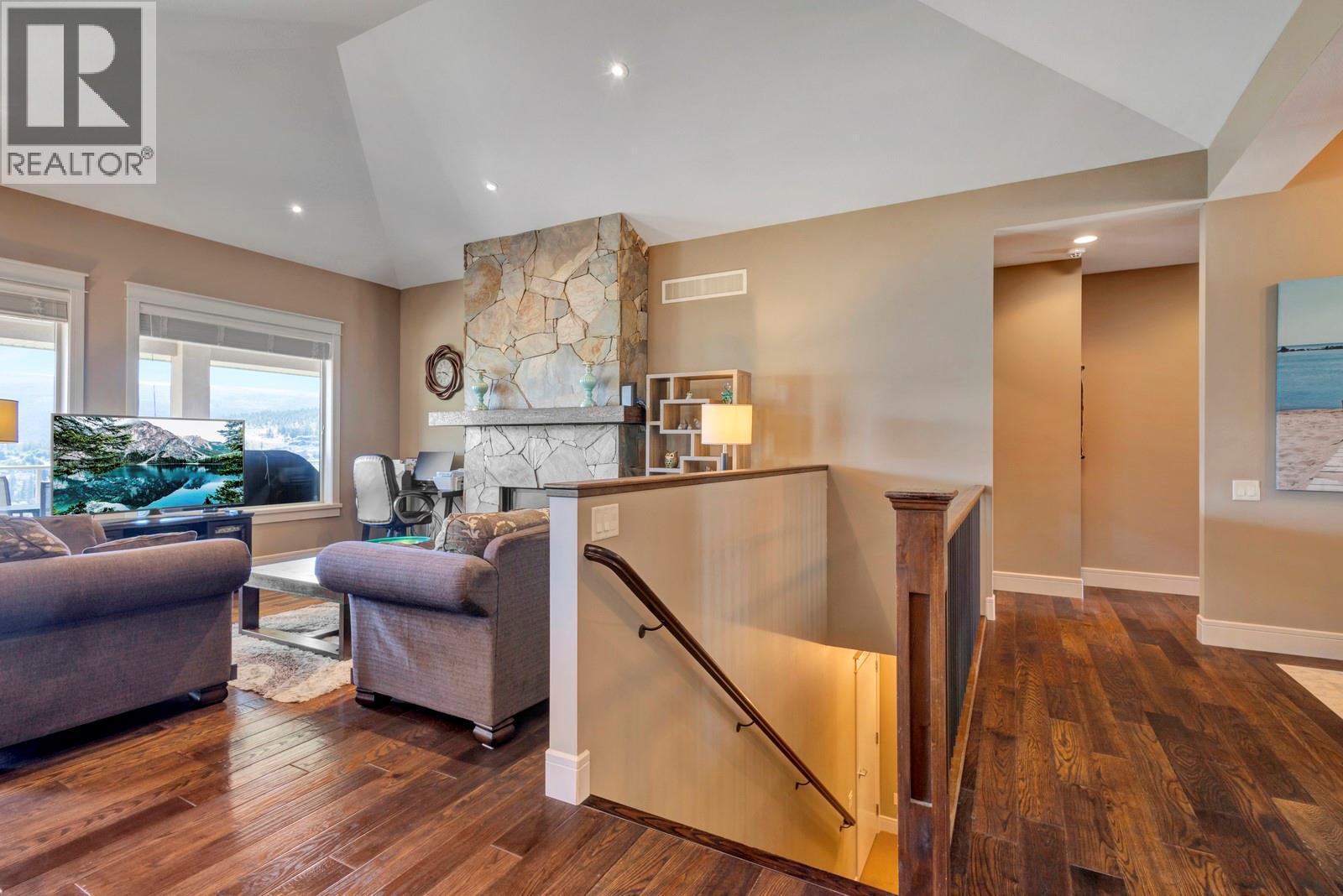 Picture for 1205 Loseth  Drive https://www.cirrealty.ca/reb/bc/1/10364971_7.jpg