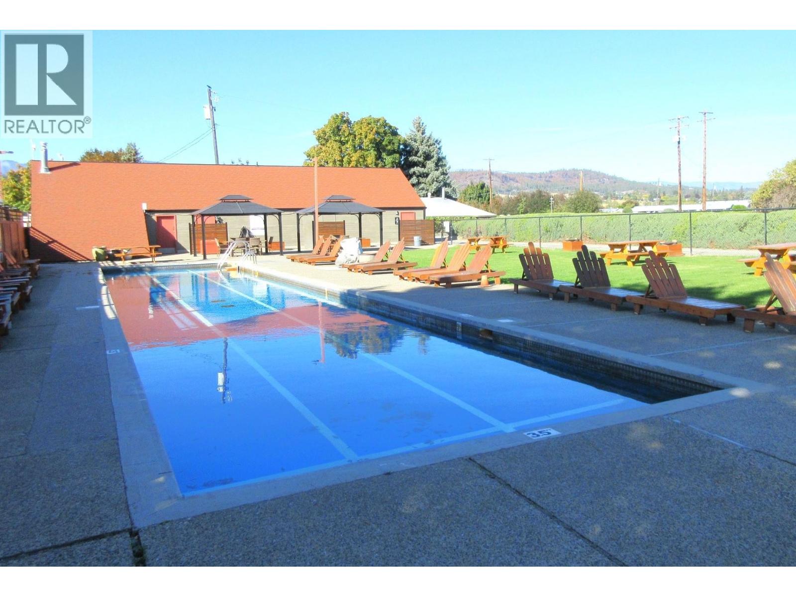 Picture for Unit #122, 415 Commonwealth  Road