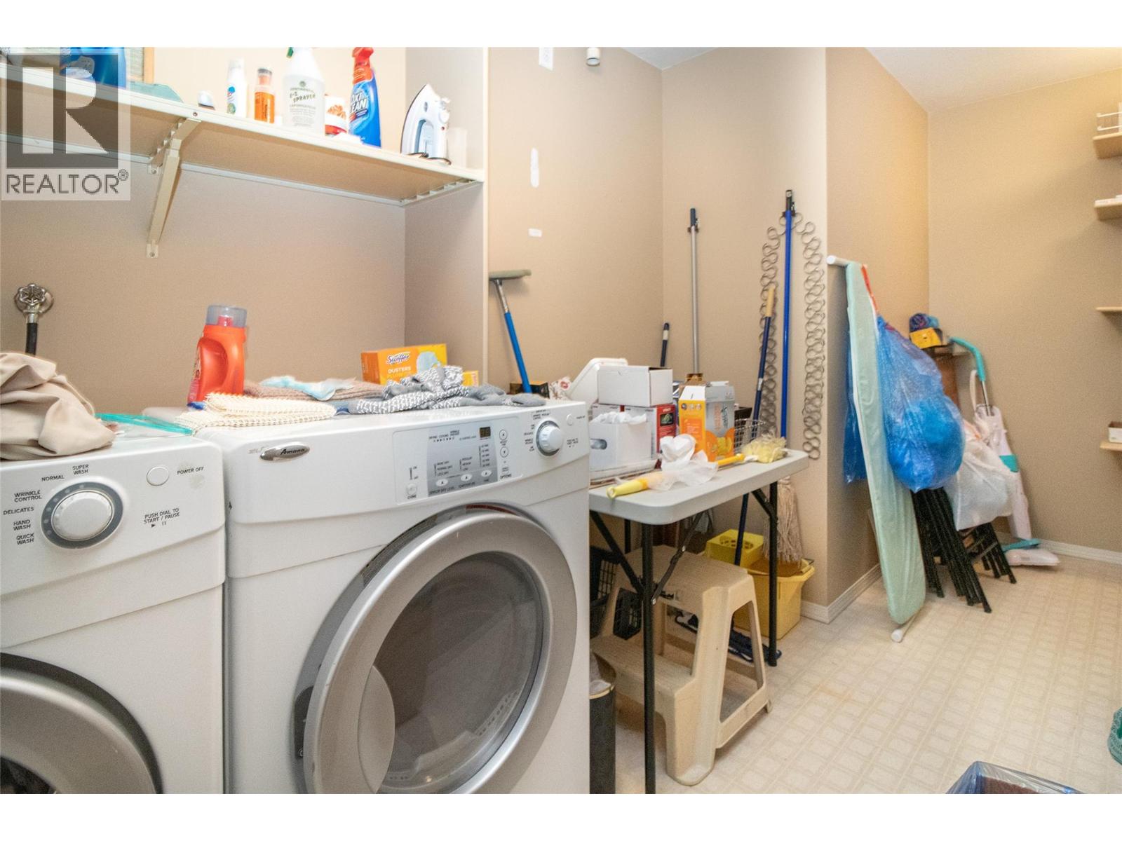 Picture for Unit #115A, 1045 Sutherland  Avenue https://www.cirrealty.ca/reb/bc/1/10365101_16.jpg