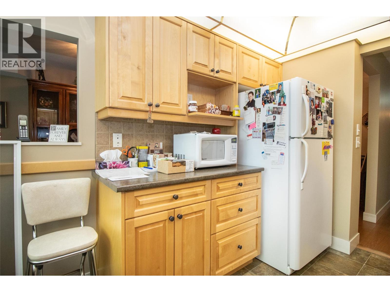 Picture for Unit #115A, 1045 Sutherland  Avenue https://www.cirrealty.ca/reb/bc/1/10365101_9.jpg