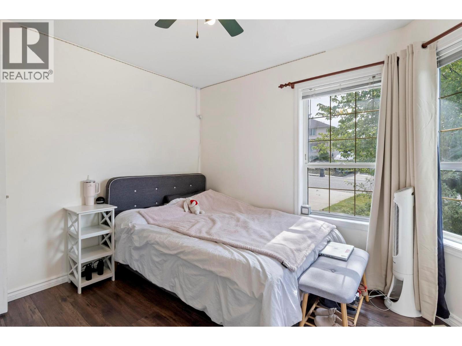 Picture for 2098 Sunview  Drive https://www.cirrealty.ca/reb/bc/1/10365341_15.jpg