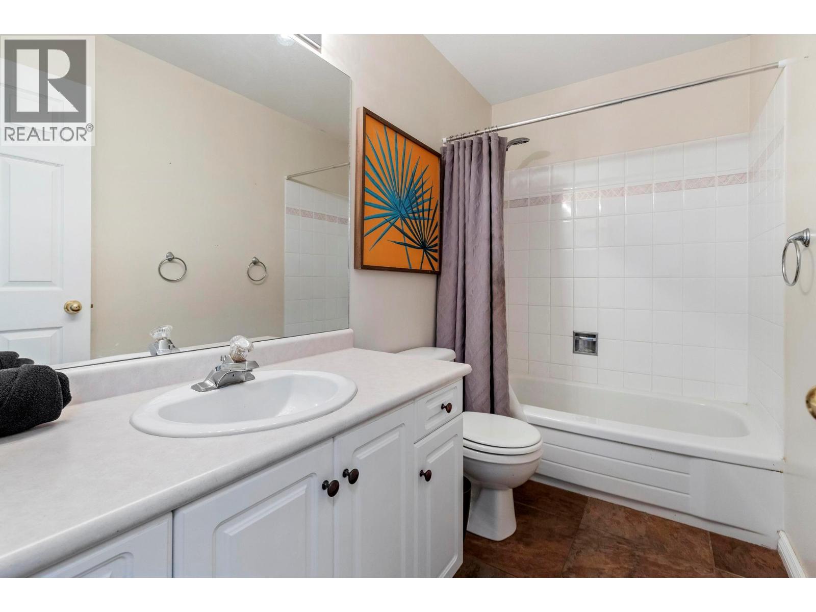 Picture for 2098 Sunview  Drive https://www.cirrealty.ca/reb/bc/1/10365341_16.jpg