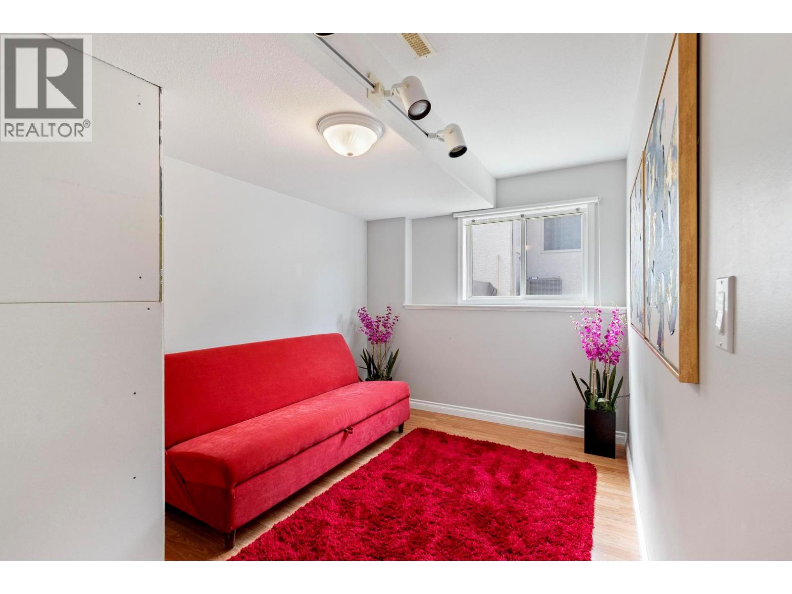 Picture for 2098 Sunview  Drive https://www.cirrealty.ca/reb/bc/1/10365341_23.jpg