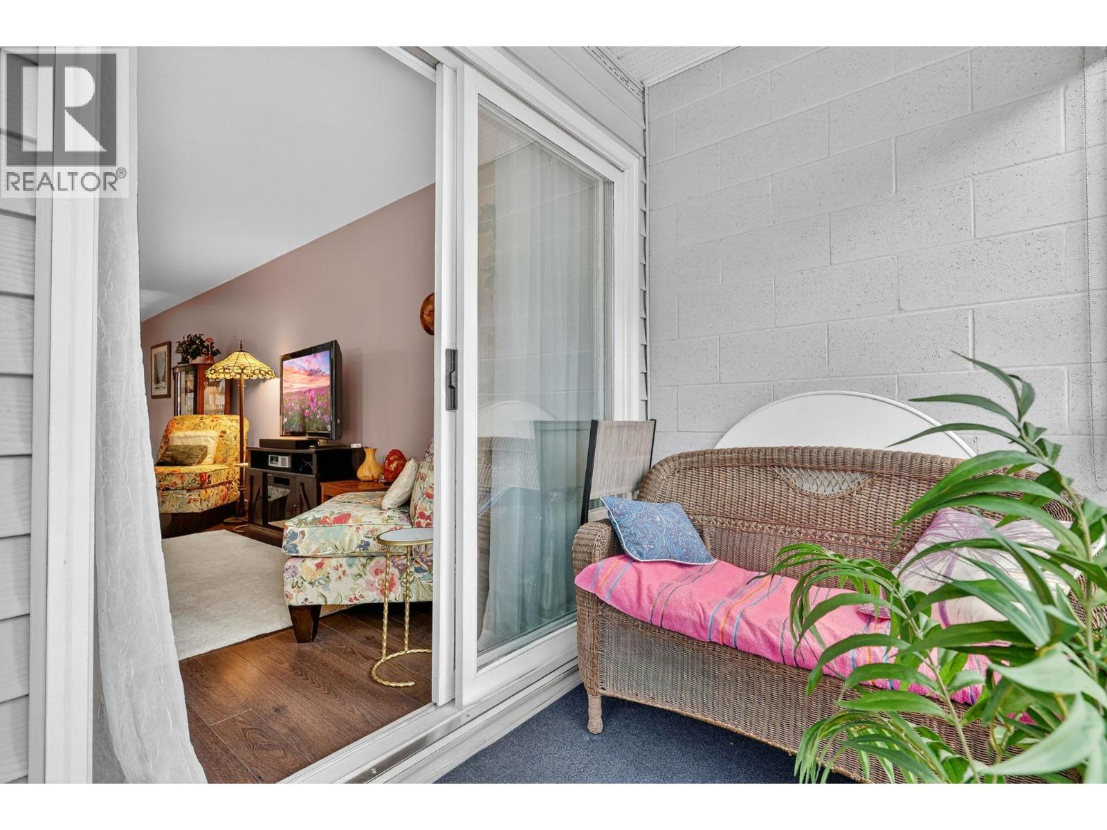 Picture for Unit #207, 575 Sutherland  Avenue https://www.cirrealty.ca/reb/bc/1/10365621_27.jpg