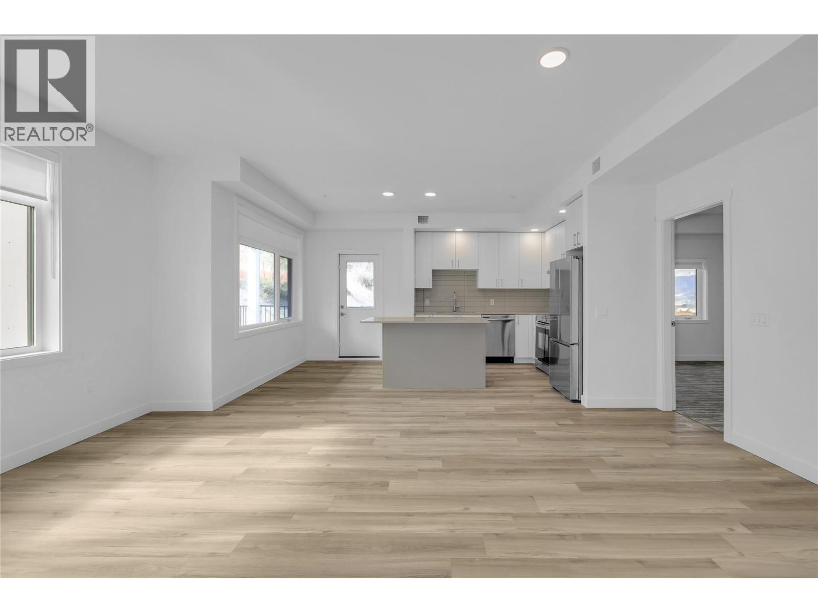 Picture for Unit #118, 1057 Frost  Road https://www.cirrealty.ca/reb/bc/1/10365651_10.jpg