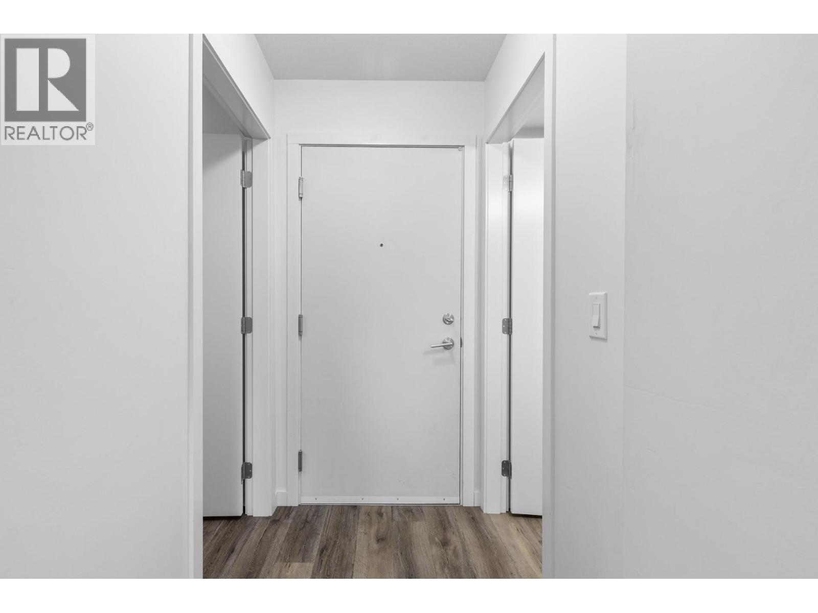 Picture for Unit #203, 725 Academy  Way https://www.cirrealty.ca/reb/bc/1/10365691_11.jpg