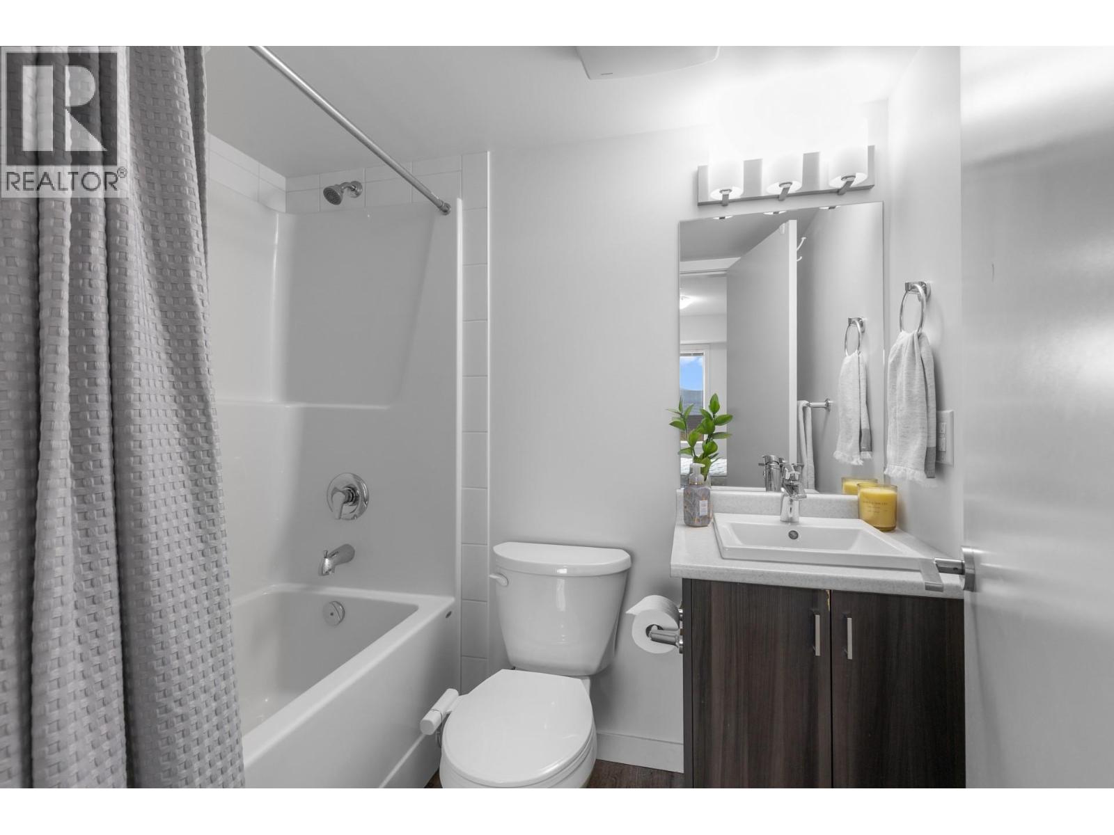 Picture for Unit #203, 725 Academy  Way https://www.cirrealty.ca/reb/bc/1/10365691_24.jpg