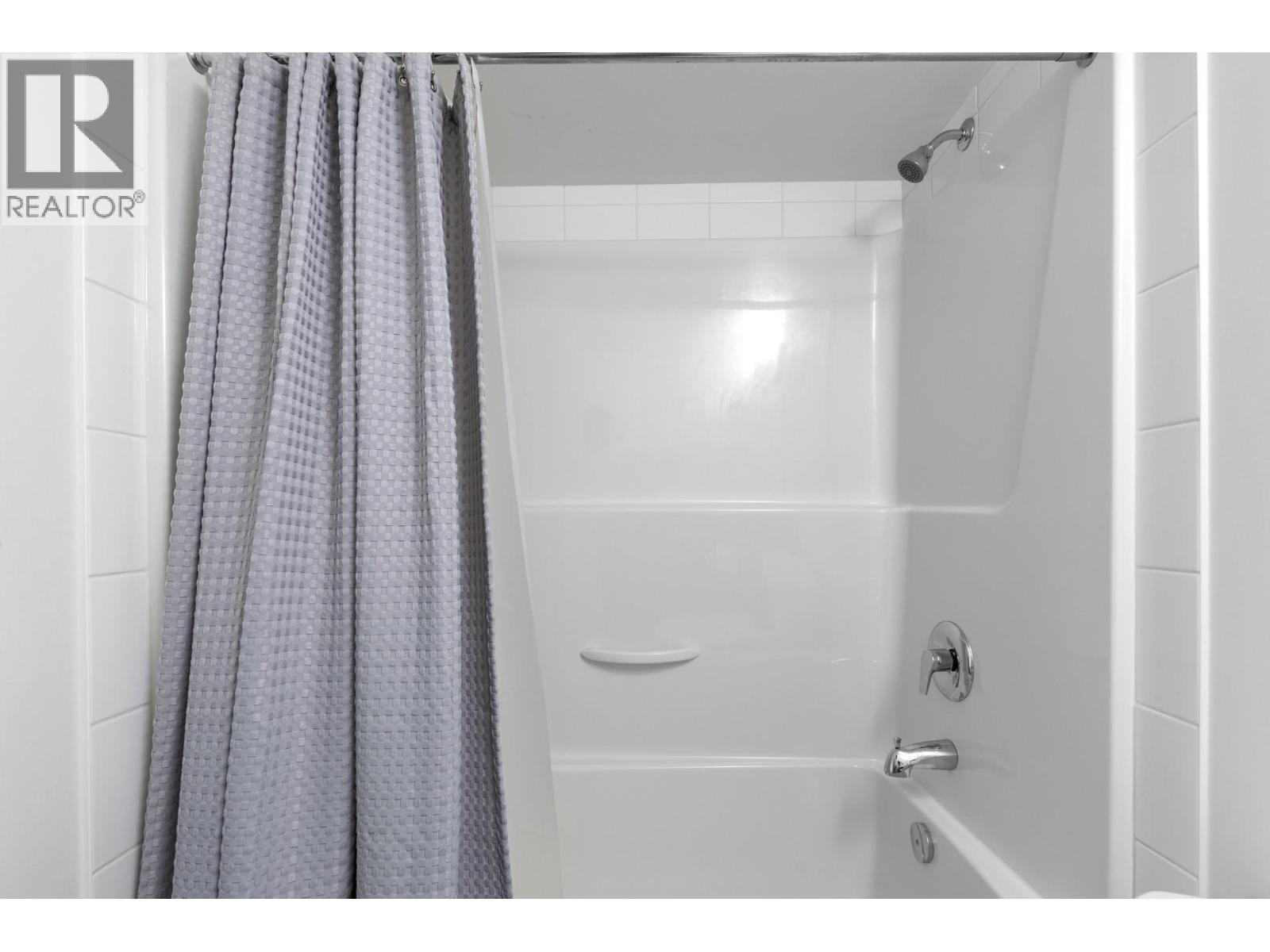 Picture for Unit #203, 725 Academy  Way https://www.cirrealty.ca/reb/bc/1/10365691_25.jpg