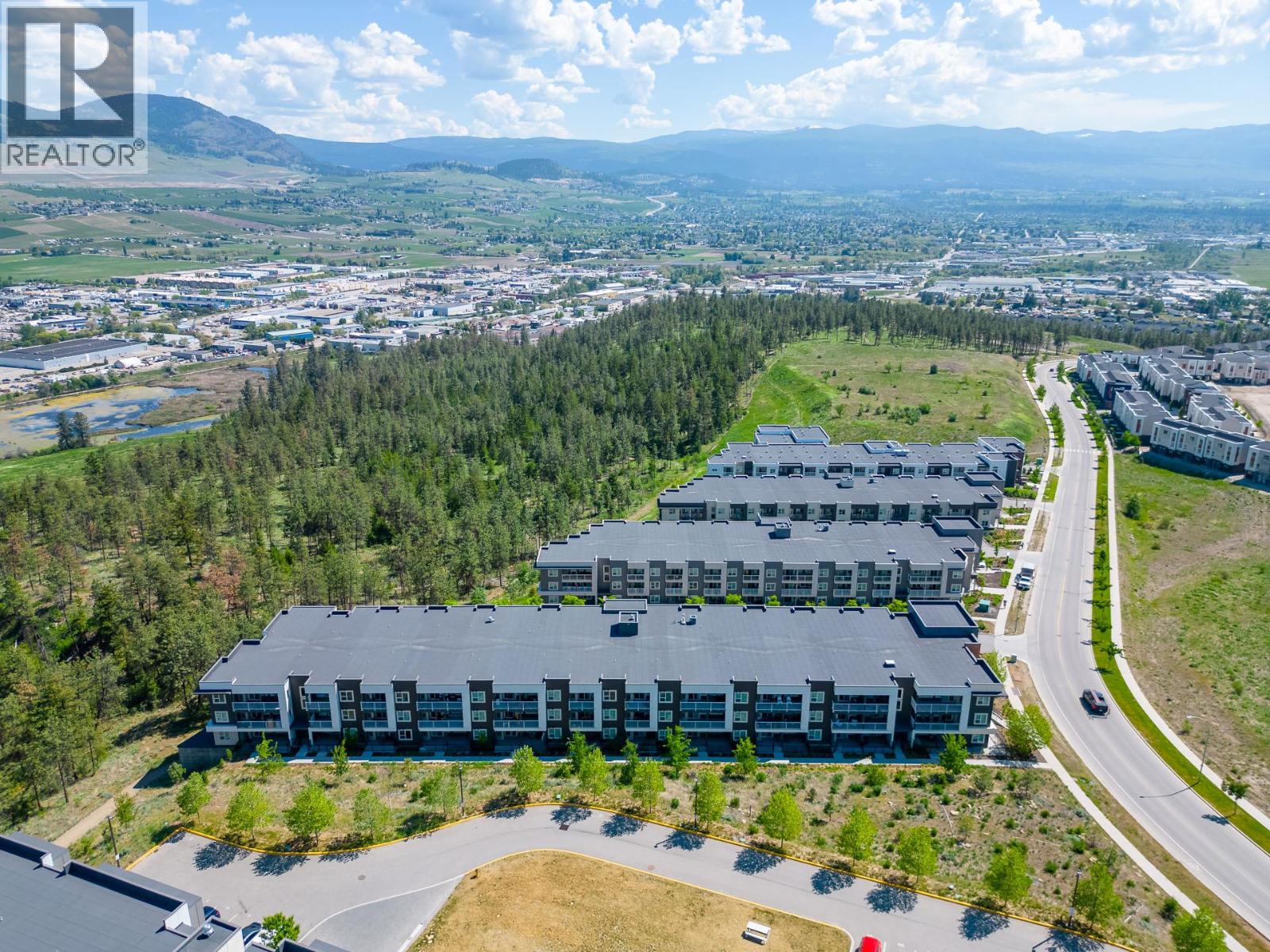 Picture for Unit #203, 725 Academy  Way https://www.cirrealty.ca/reb/bc/1/10365691_35.jpg