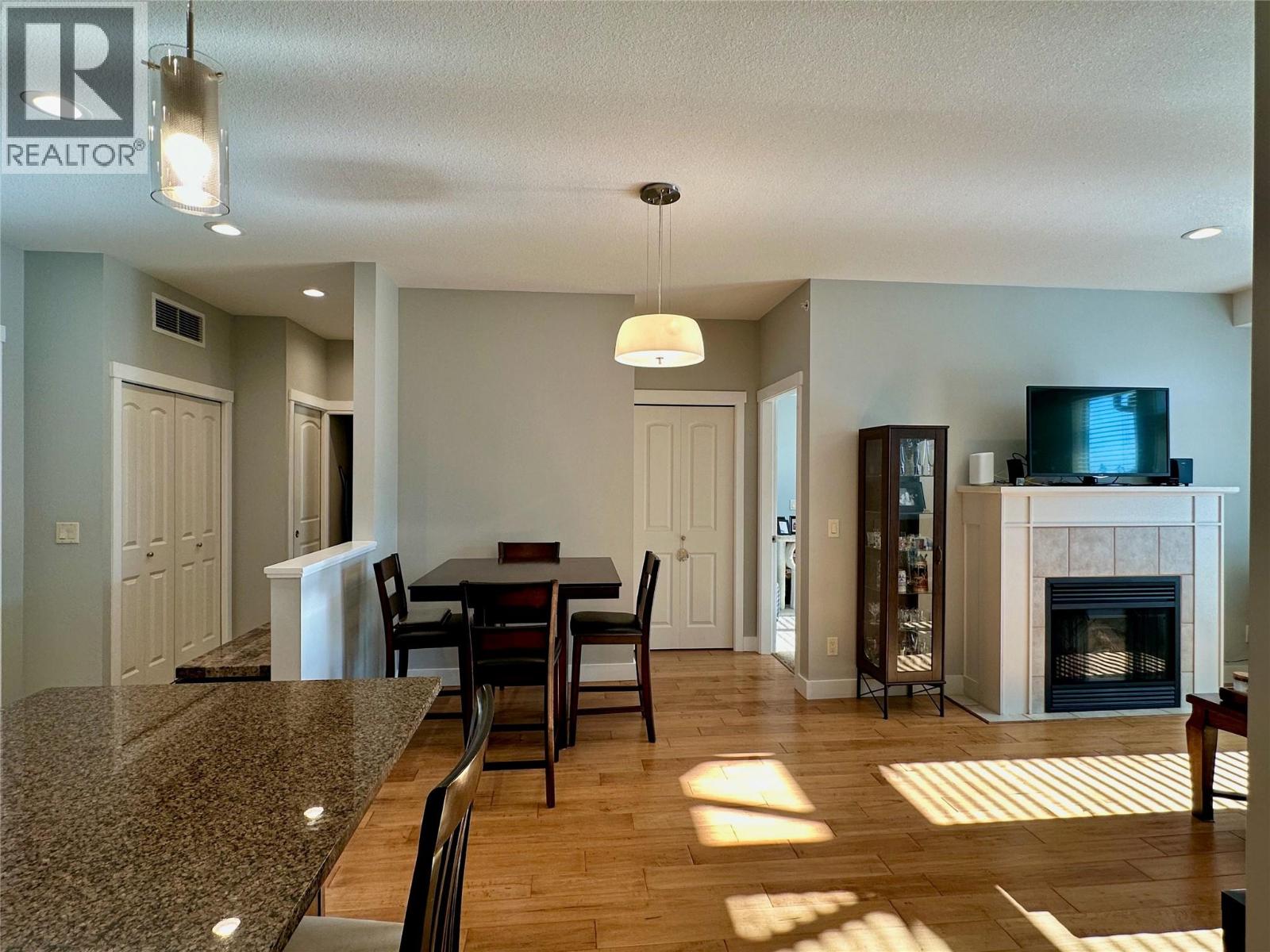 Picture for Unit #1309, 2210 Upper Sundance  Drive https://www.cirrealty.ca/reb/bc/1/10365731_10.jpg