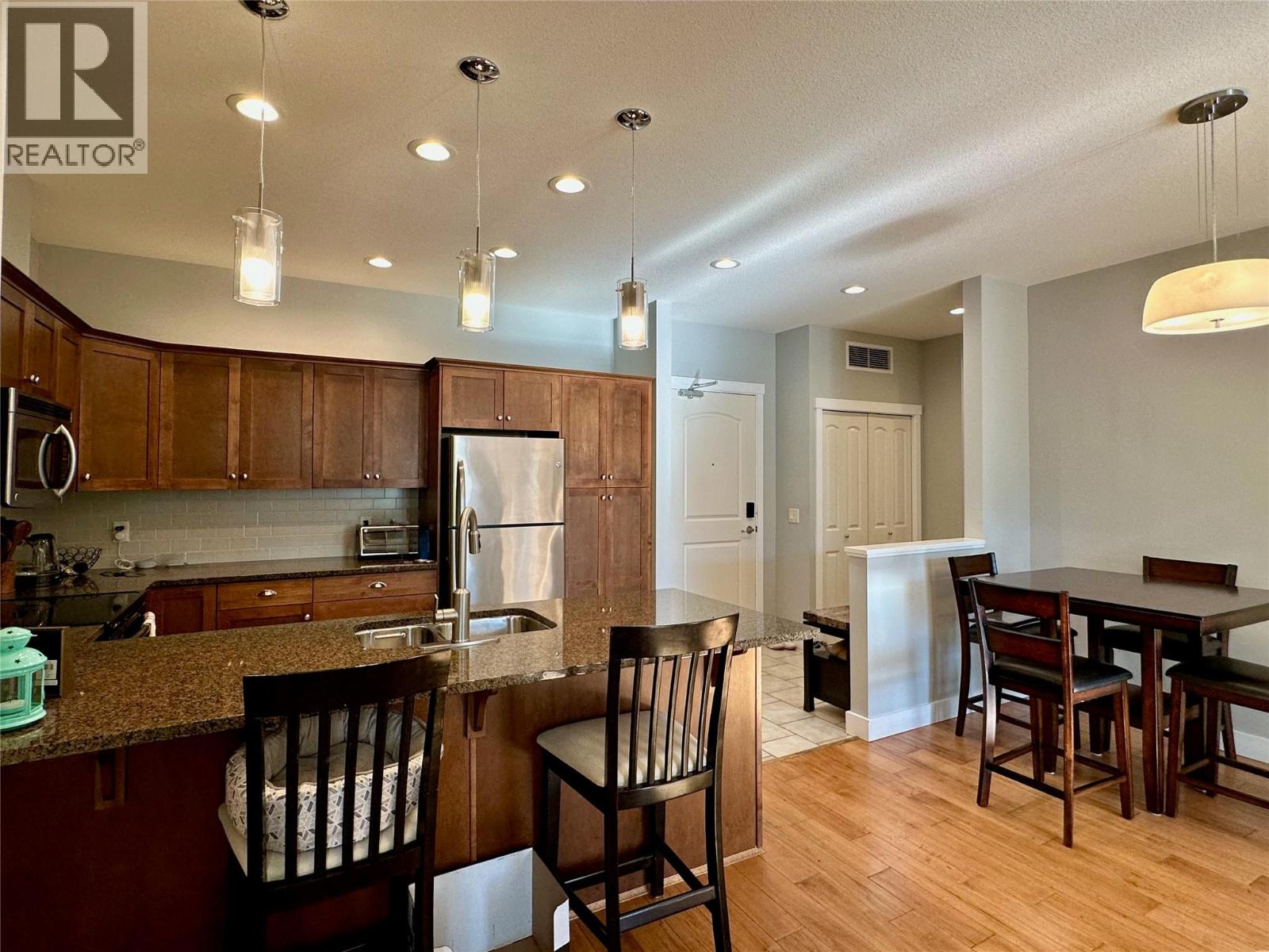Picture for Unit #1309, 2210 Upper Sundance  Drive https://www.cirrealty.ca/reb/bc/1/10365731_7.jpg