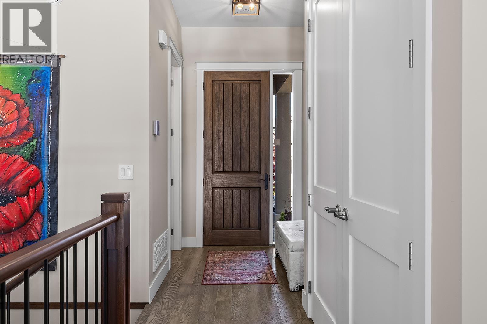 Picture for 1827 Viewpoint  Drive https://www.cirrealty.ca/reb/bc/1/10365871_12.jpg