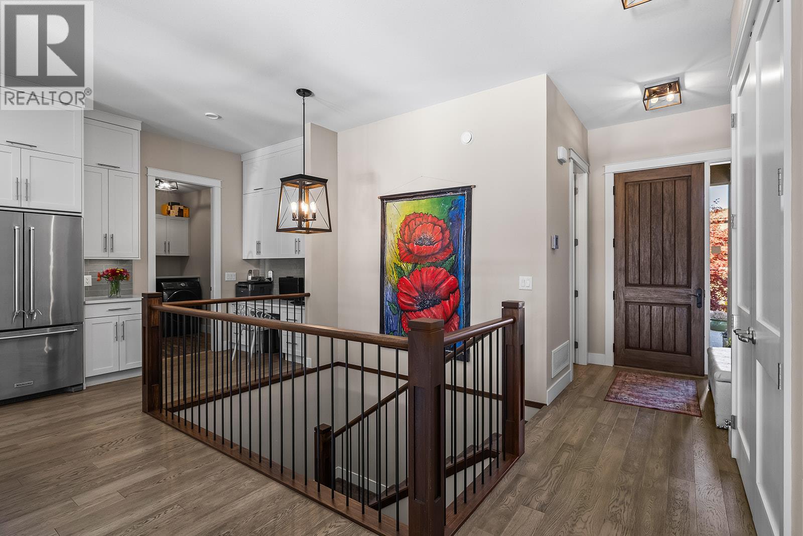 Picture for 1827 Viewpoint  Drive https://www.cirrealty.ca/reb/bc/1/10365871_13.jpg