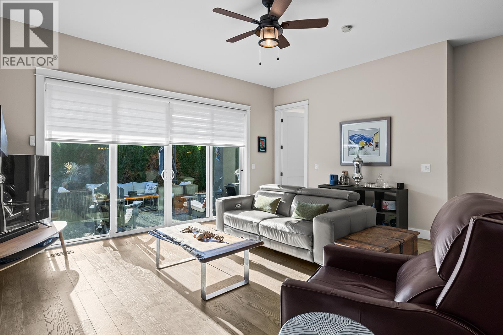 Picture for 1827 Viewpoint  Drive https://www.cirrealty.ca/reb/bc/1/10365871_20.jpg