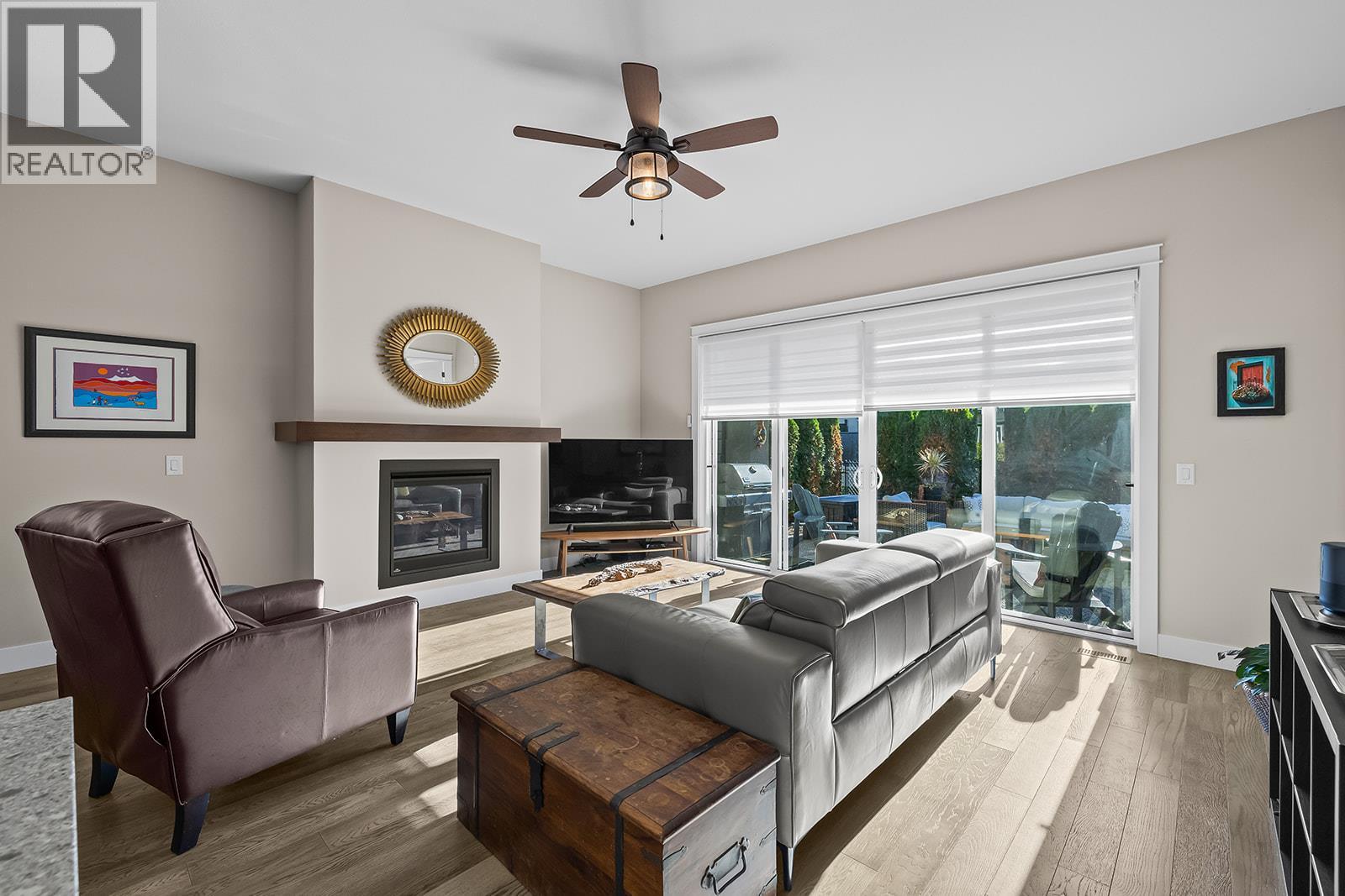 Picture for 1827 Viewpoint  Drive https://www.cirrealty.ca/reb/bc/1/10365871_21.jpg