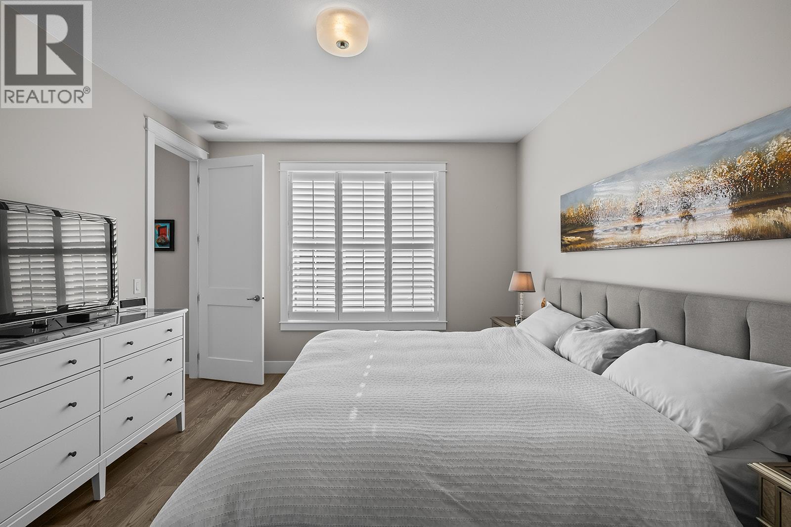 Picture for 1827 Viewpoint  Drive https://www.cirrealty.ca/reb/bc/1/10365871_38.jpg